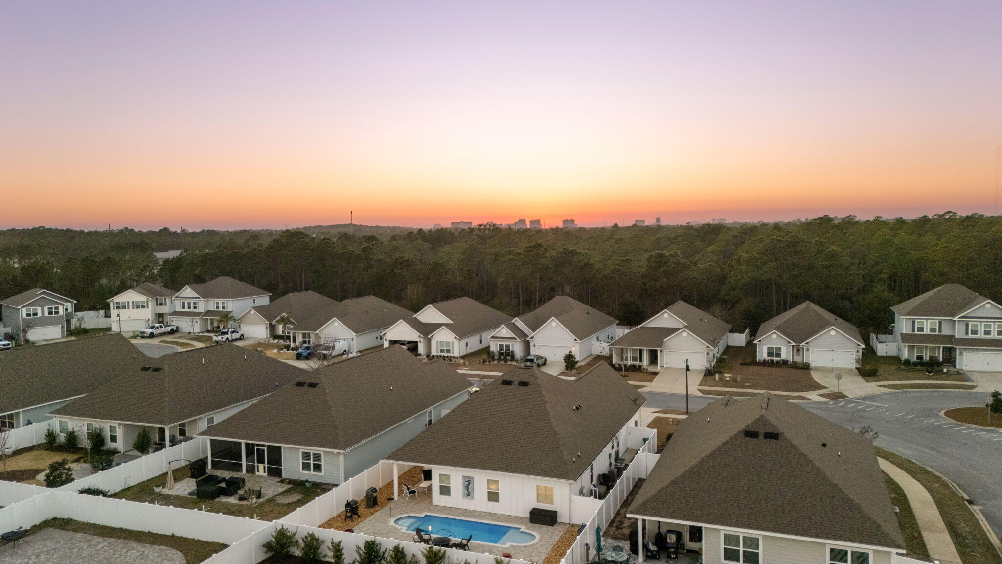 STONEGATE - Residential