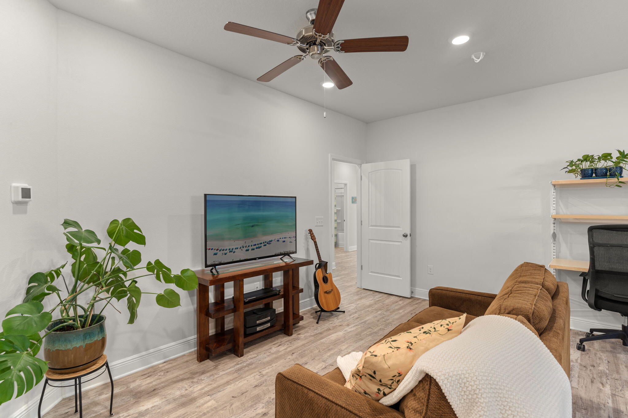 STONEGATE - Residential