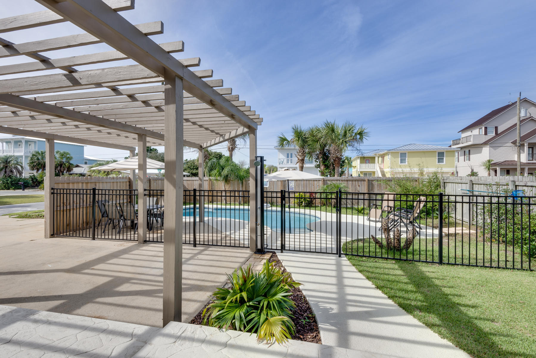 CRYSTAL BEACH - Residential