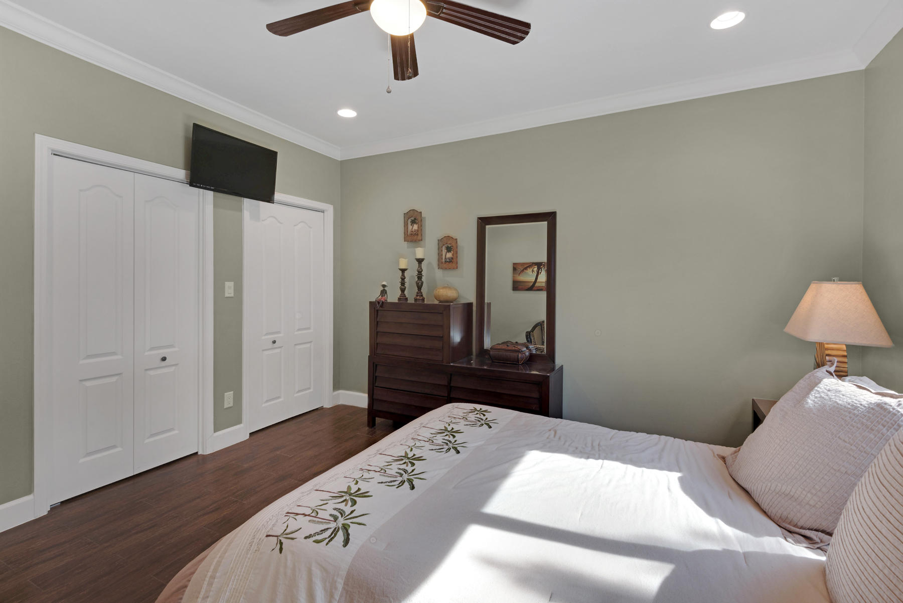 CRYSTAL BEACH - Residential