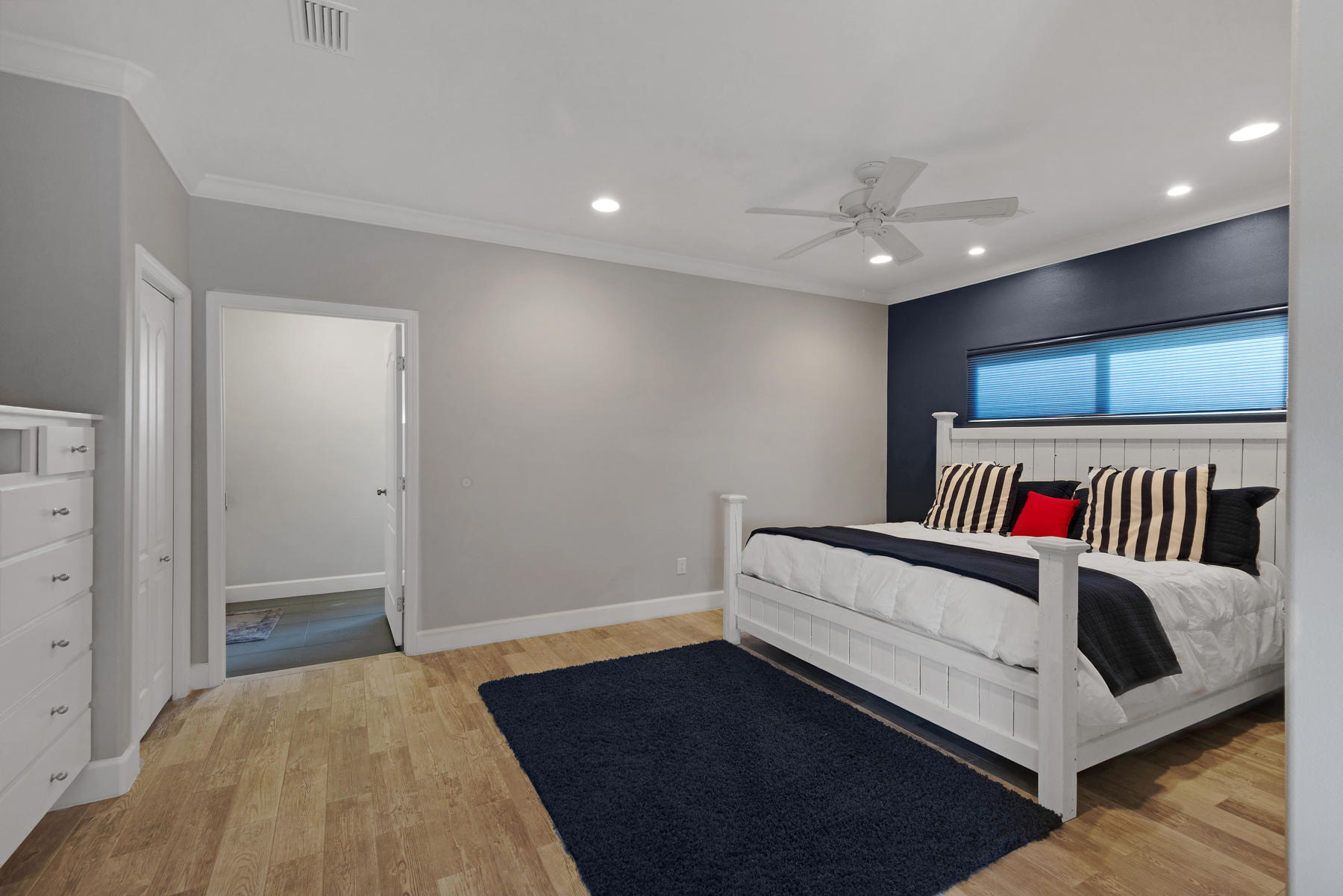 CRYSTAL BEACH - Residential