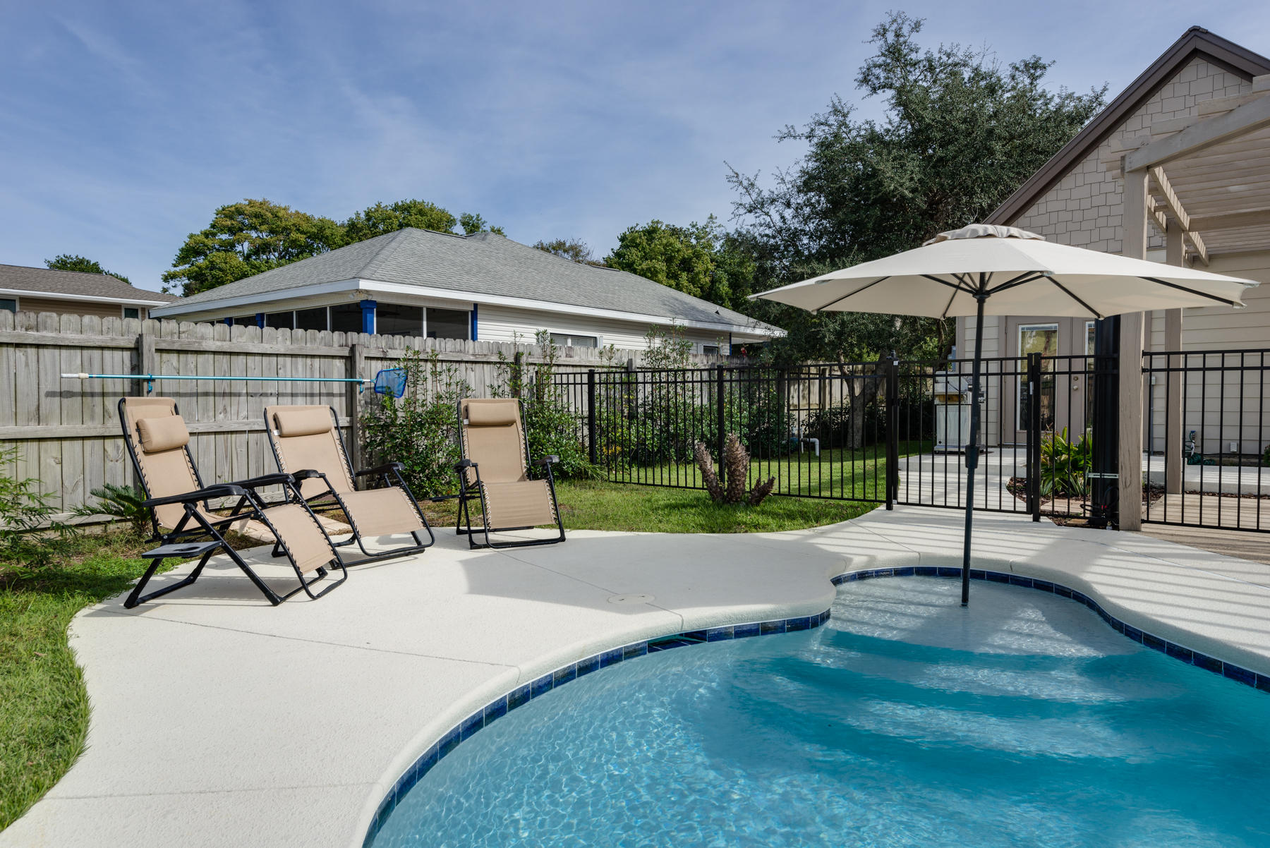 CRYSTAL BEACH - Residential