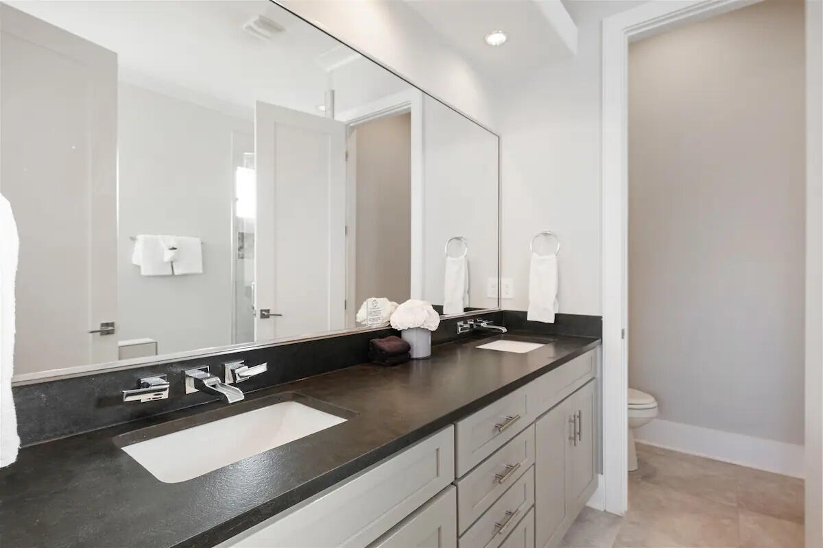 Villa Lago - Residential Lease