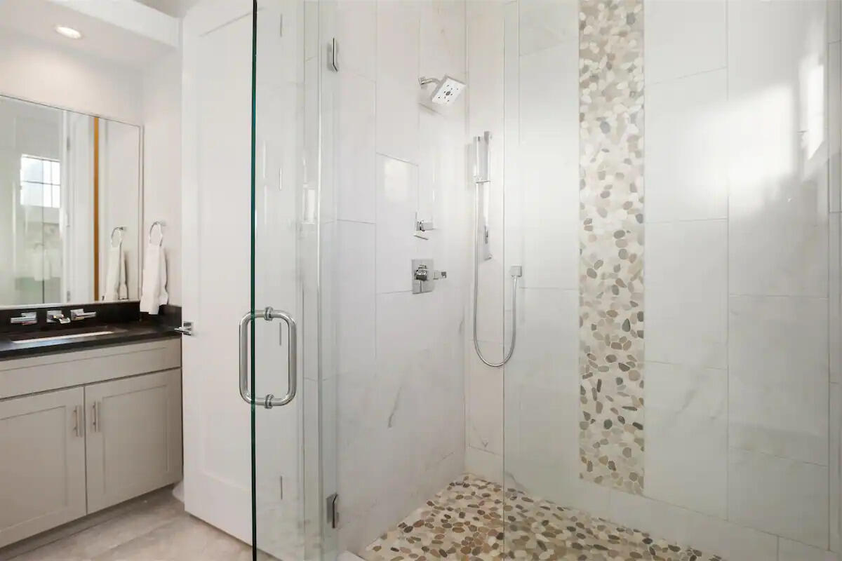 Villa Lago - Residential Lease