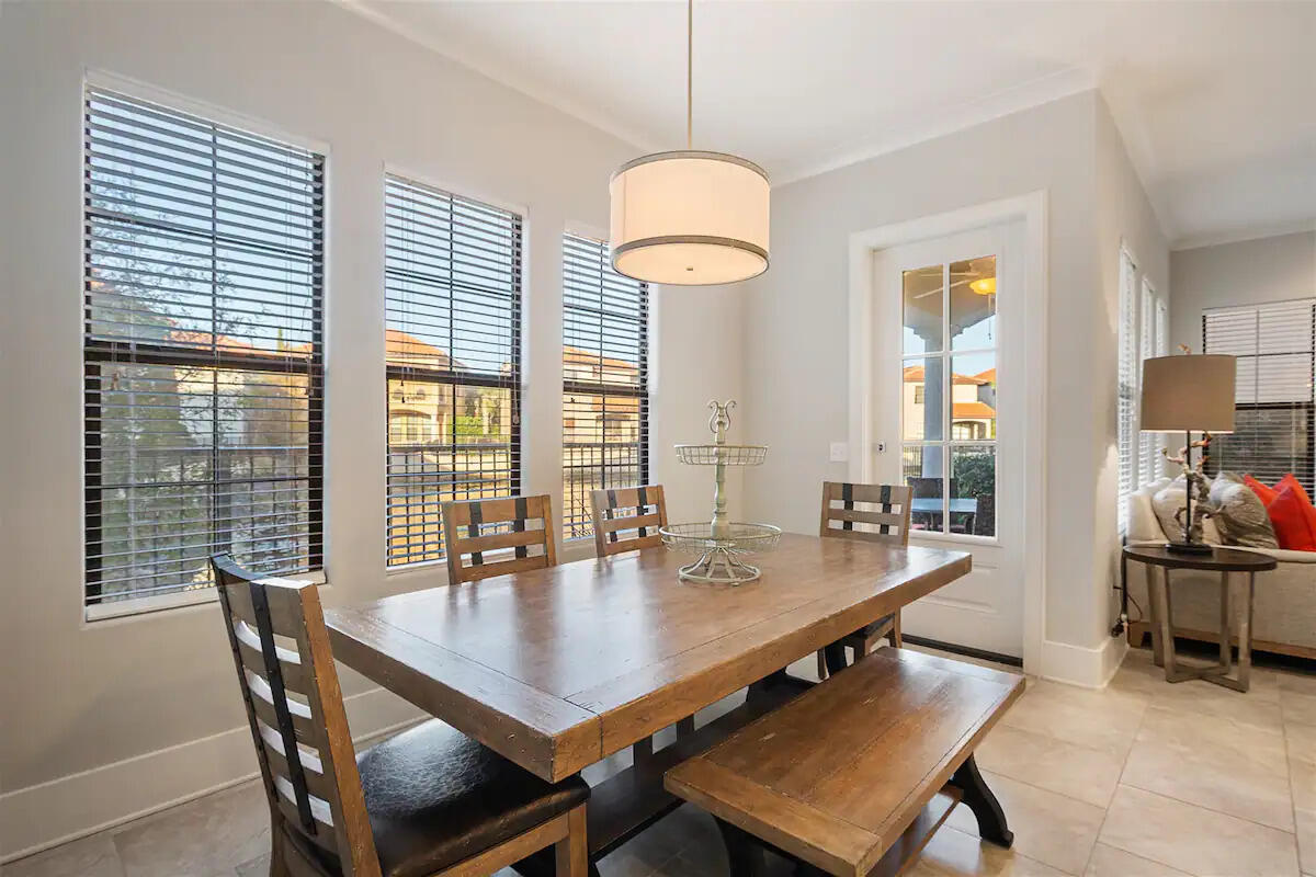 Villa Lago - Residential Lease