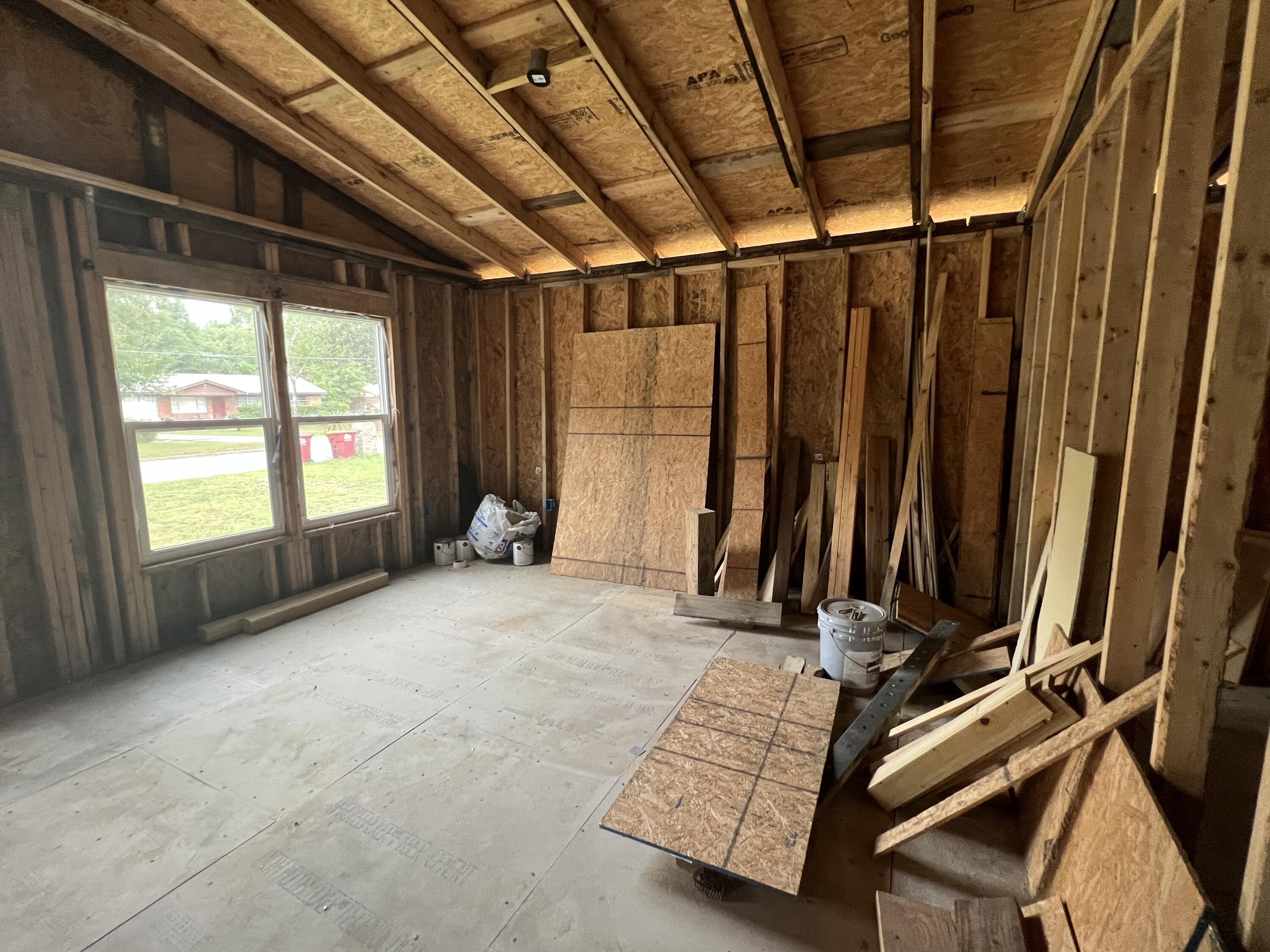 EDNEYS 2ND ADDN - Residential