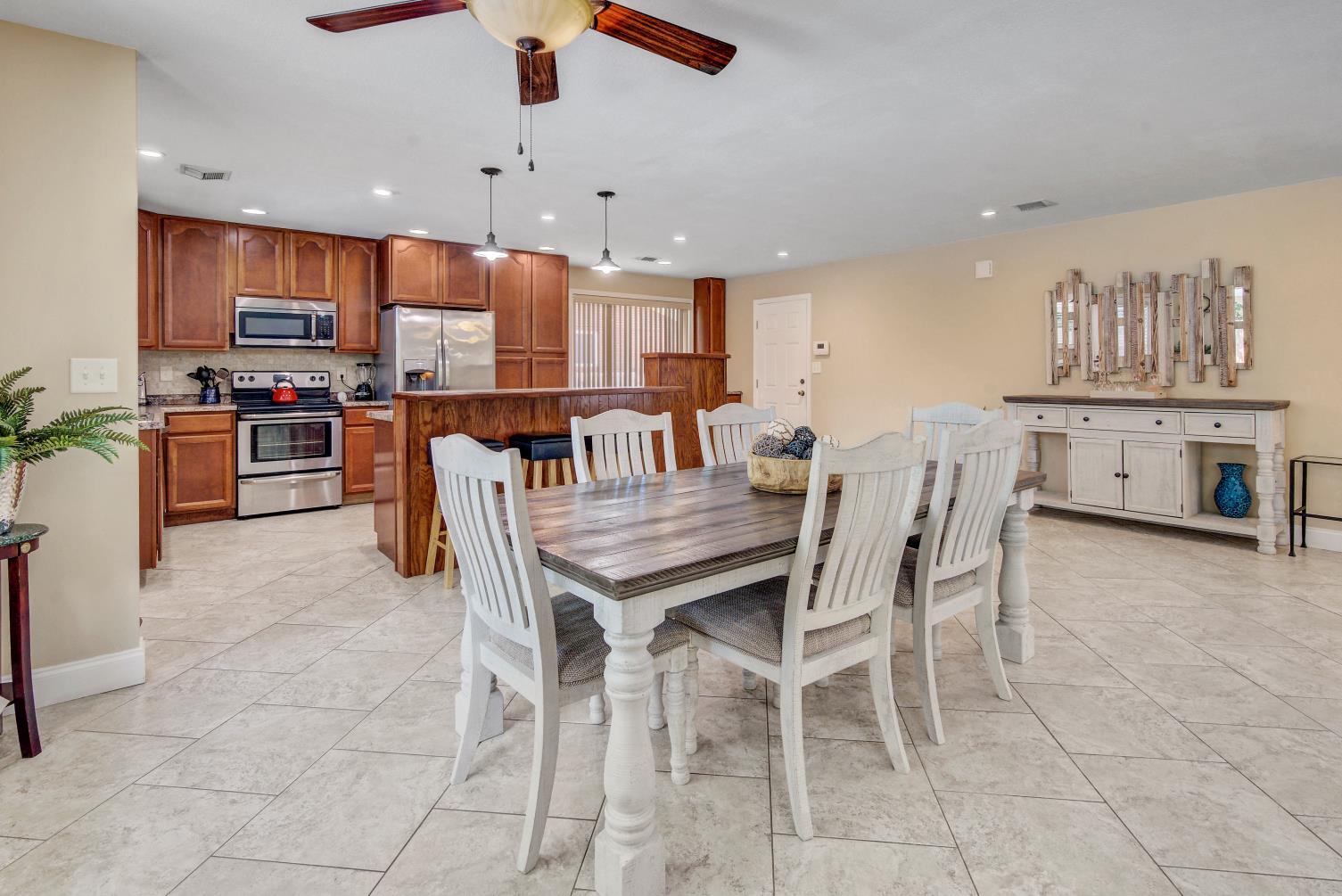 TIERRA VERDE - Residential