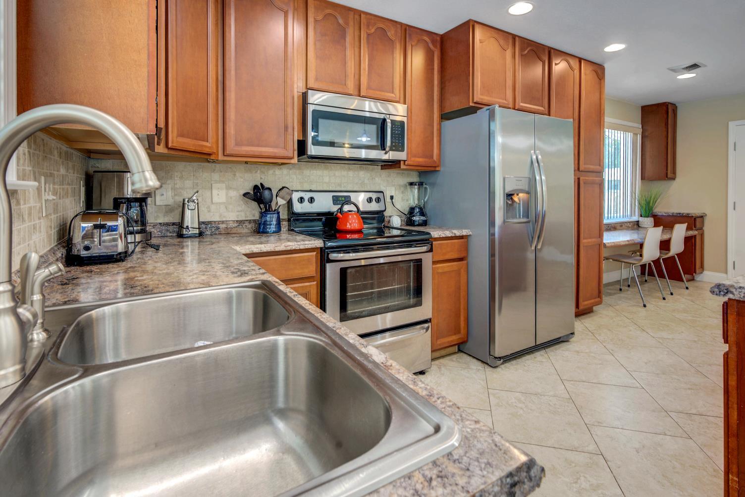 TIERRA VERDE - Residential