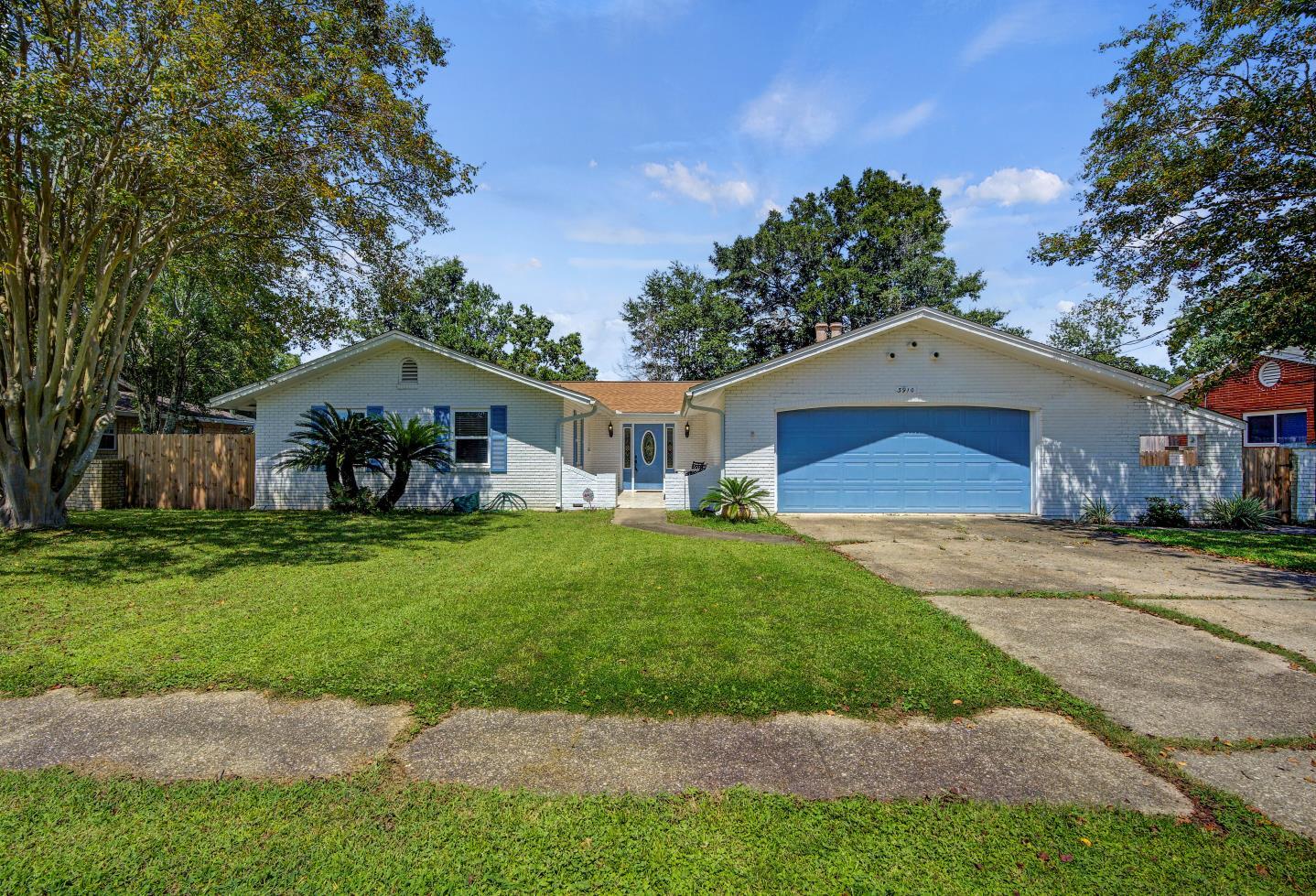 TIERRA VERDE - Residential