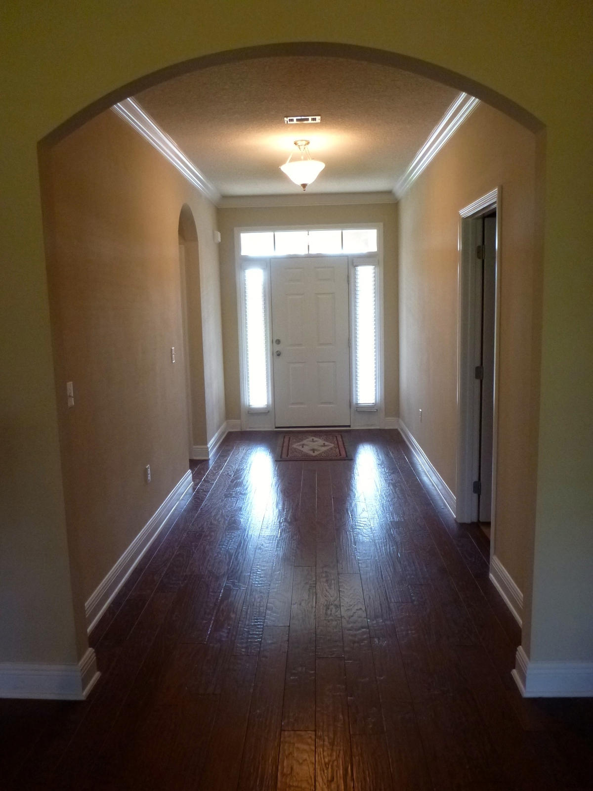 WHISPERING LAKE - Residential