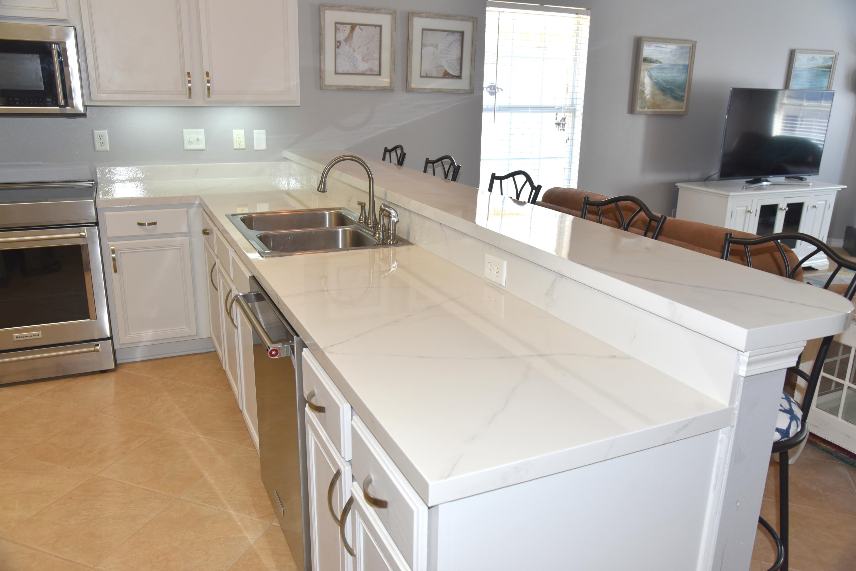 PARADISE RETREAT - Residential