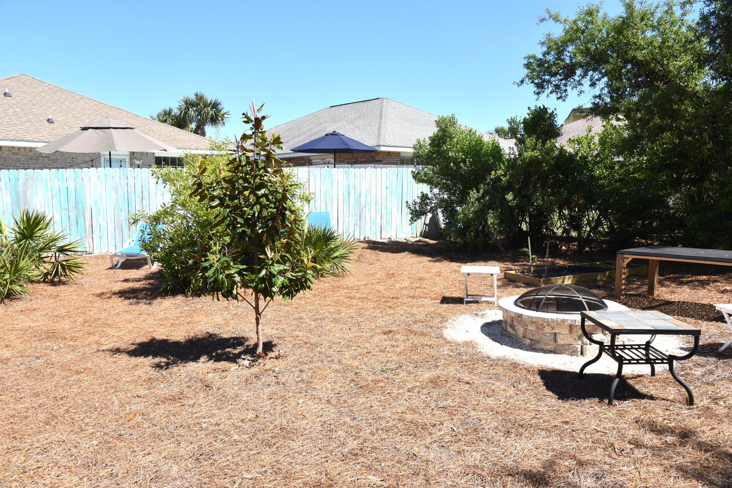 PARADISE RETREAT - Residential