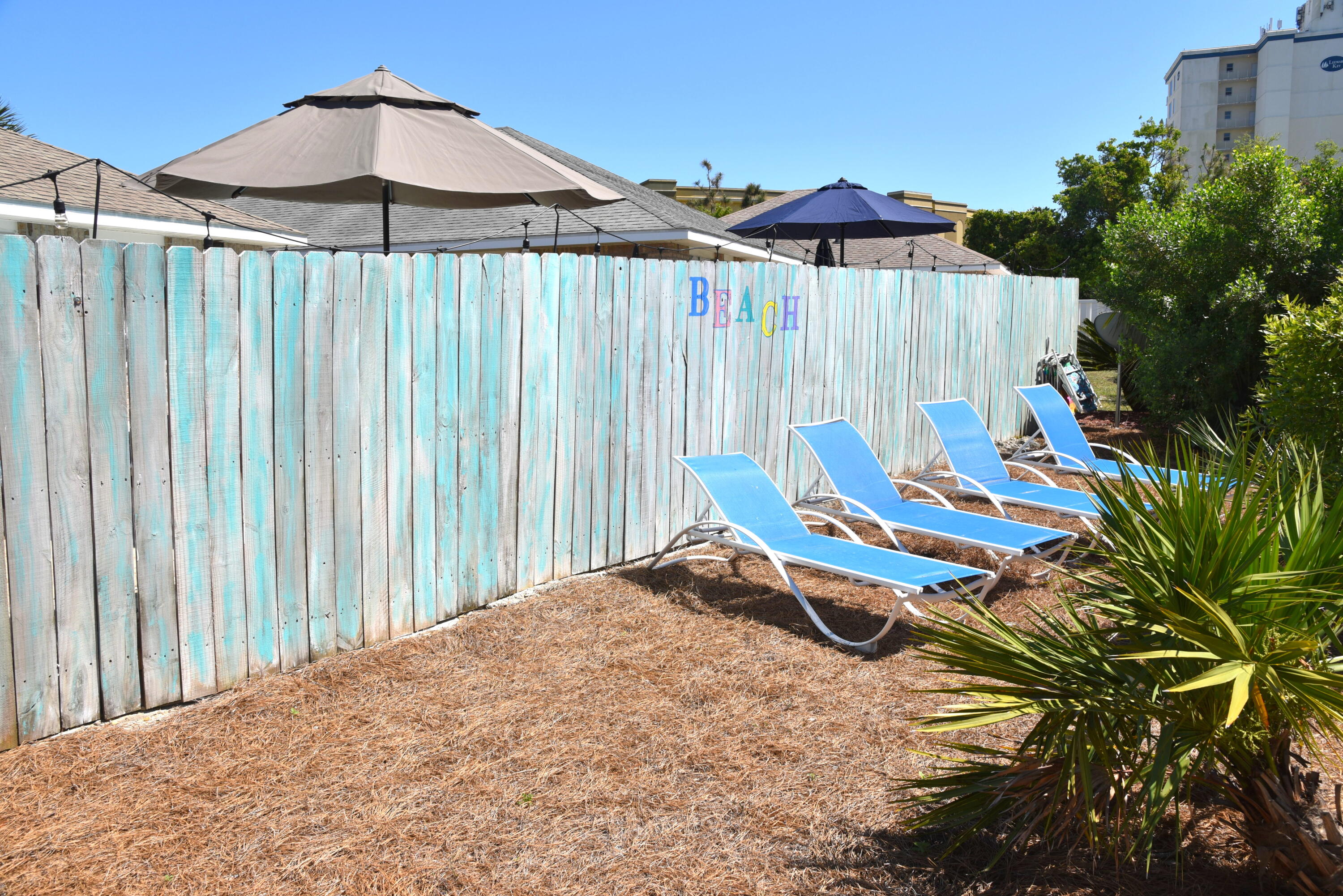 PARADISE RETREAT - Residential