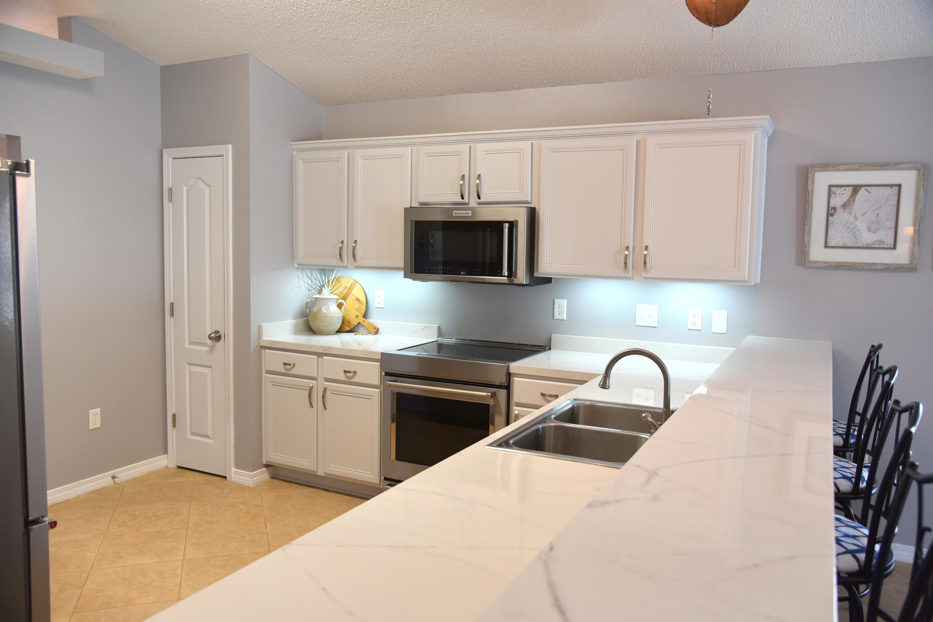 PARADISE RETREAT - Residential