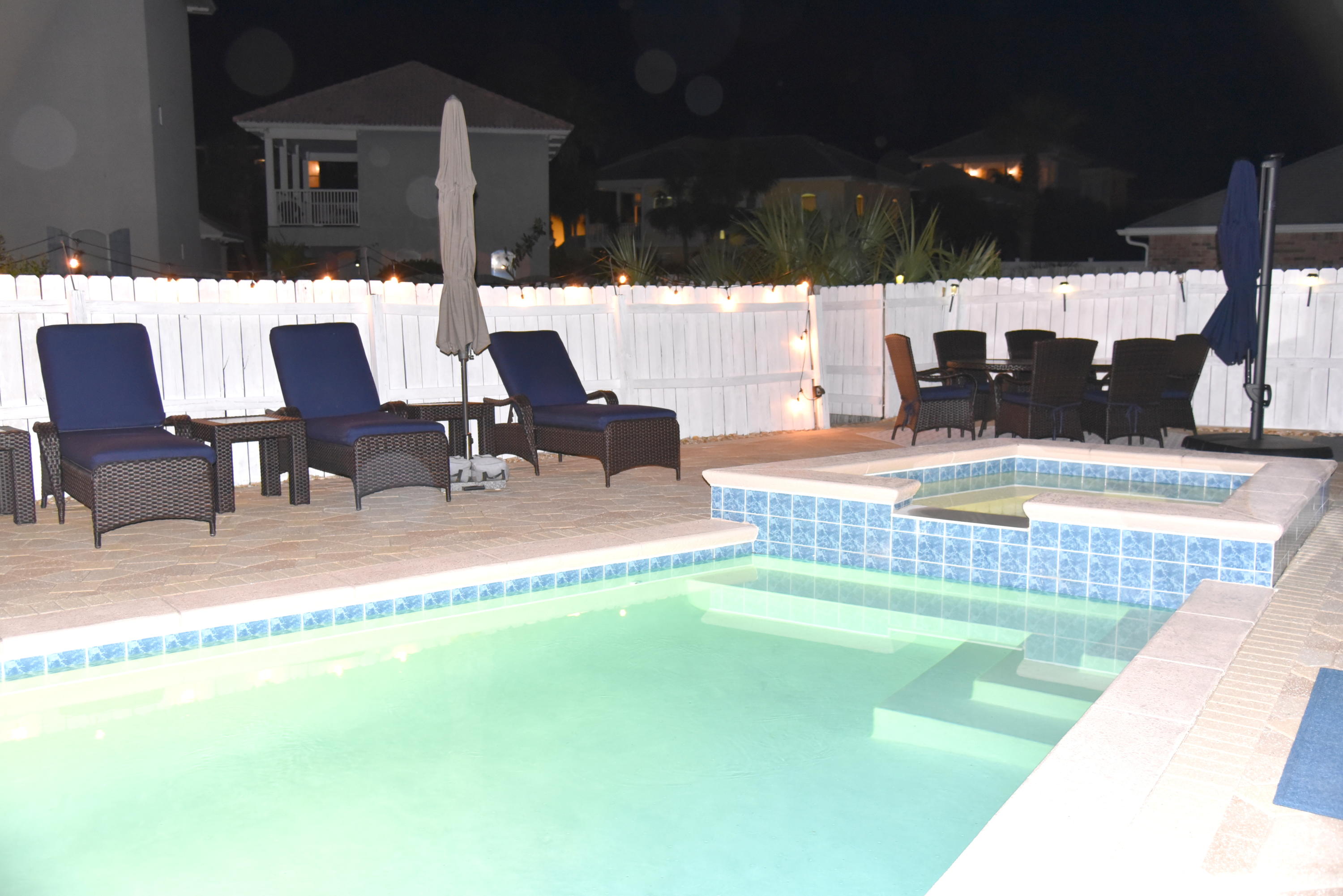 PARADISE RETREAT - Residential