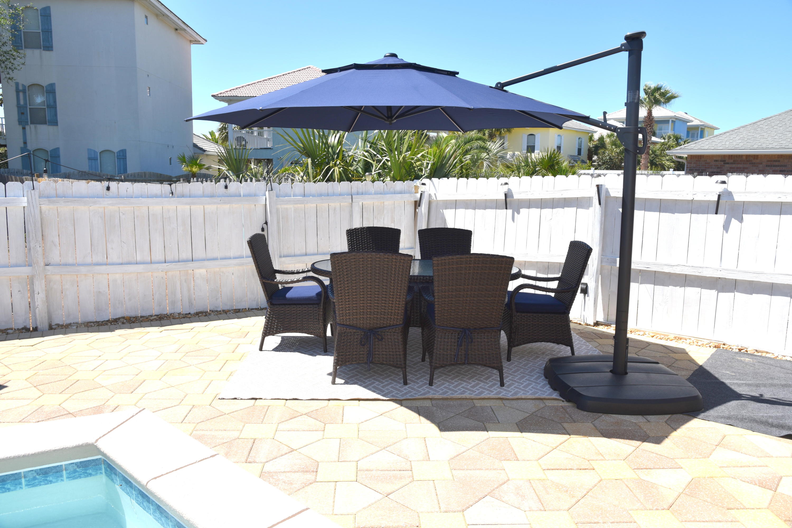 PARADISE RETREAT - Residential