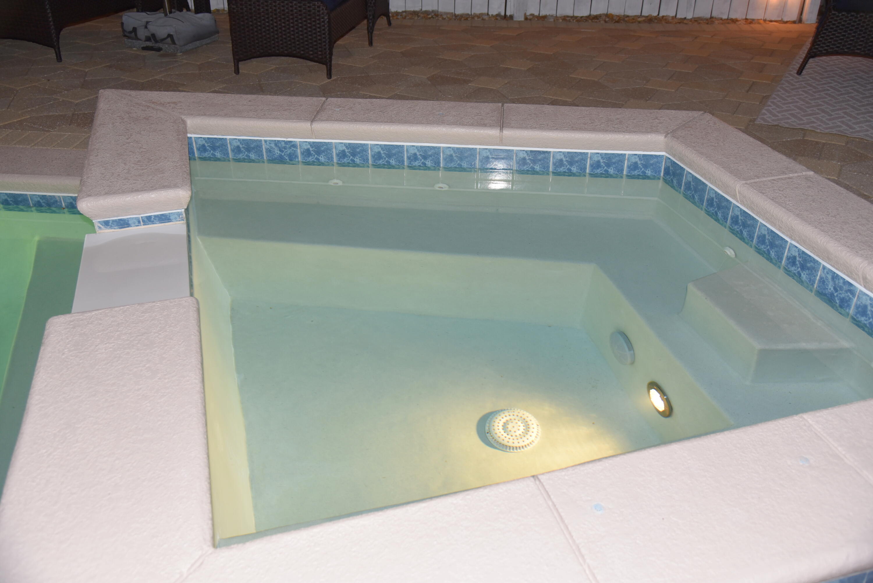 PARADISE RETREAT - Residential