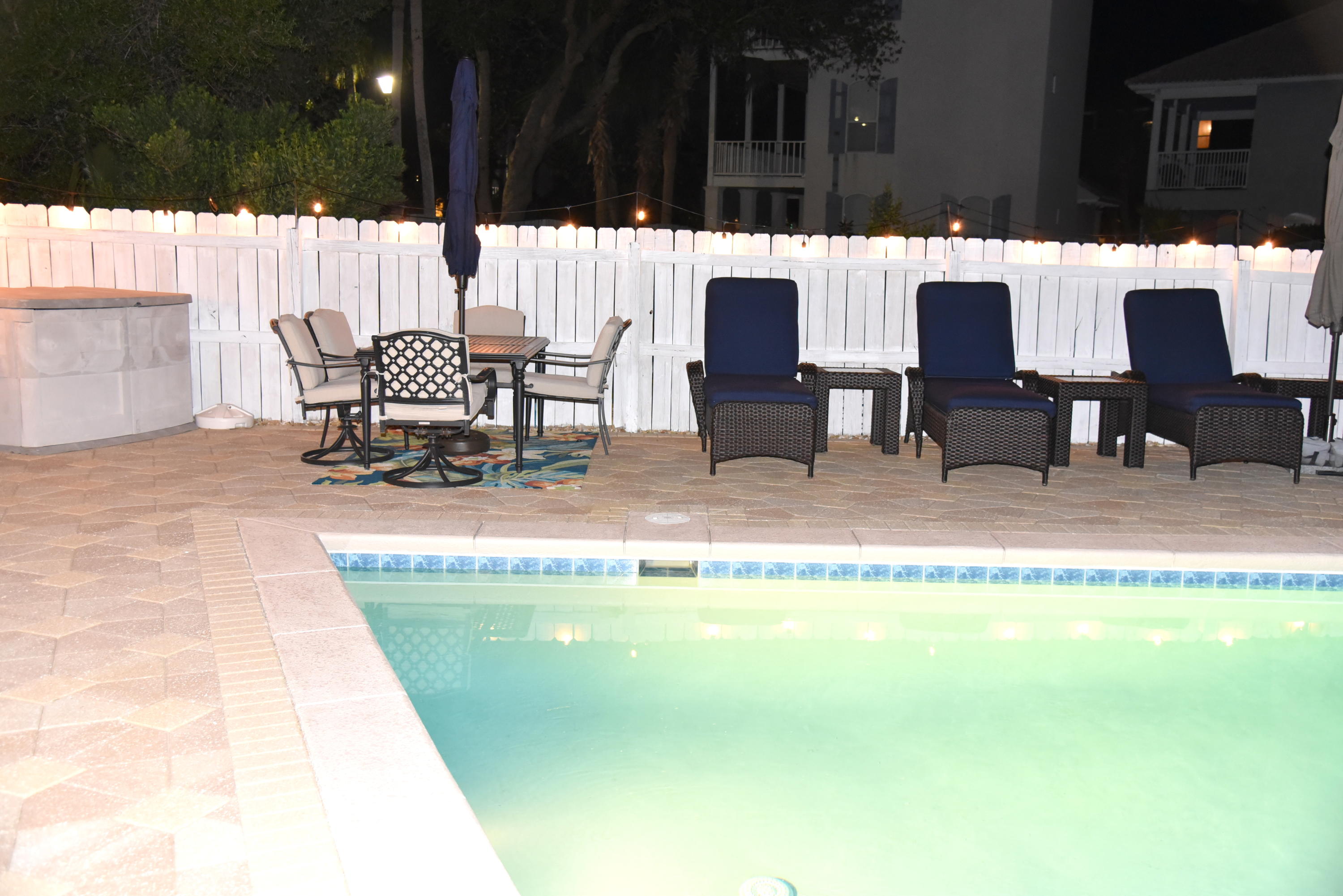 PARADISE RETREAT - Residential