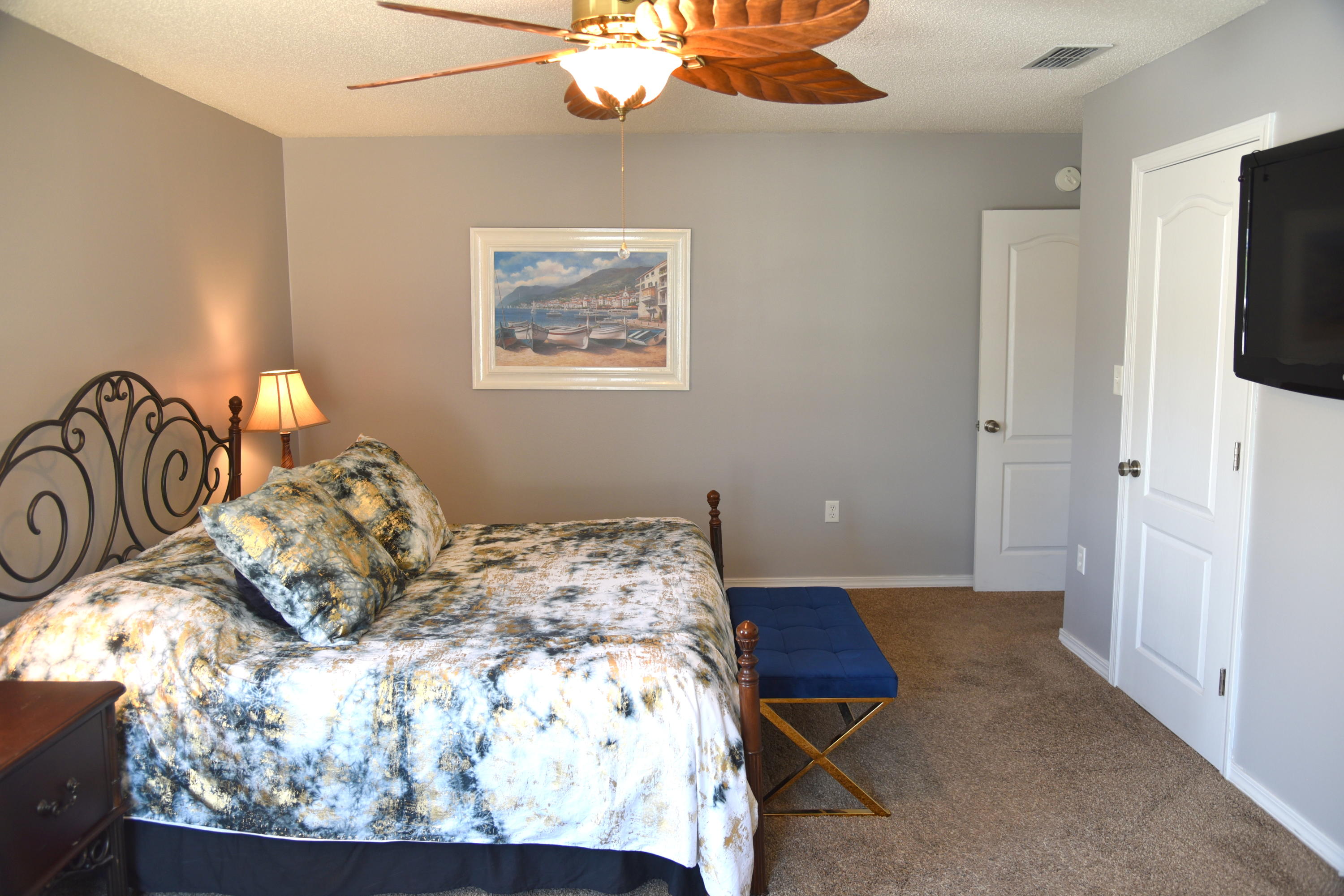 PARADISE RETREAT - Residential