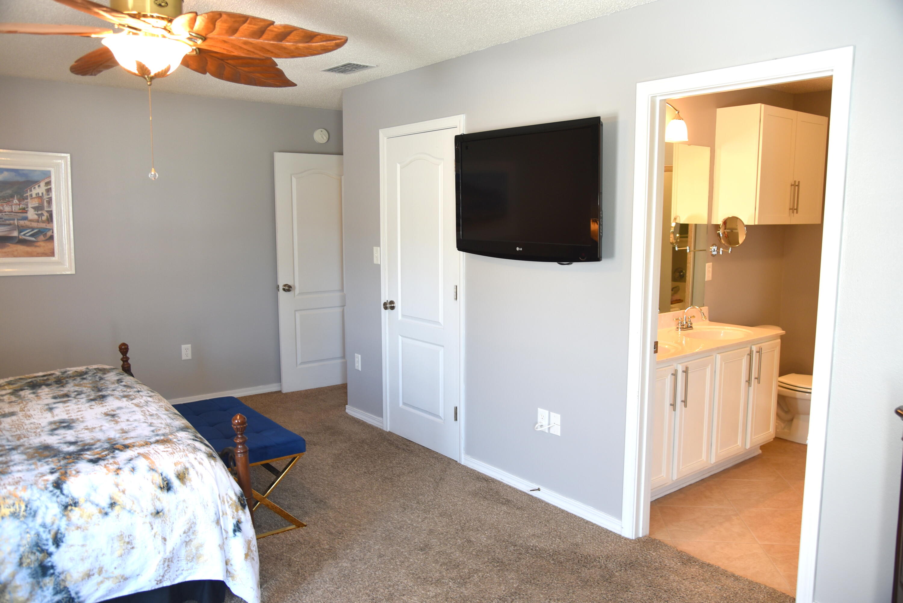 PARADISE RETREAT - Residential