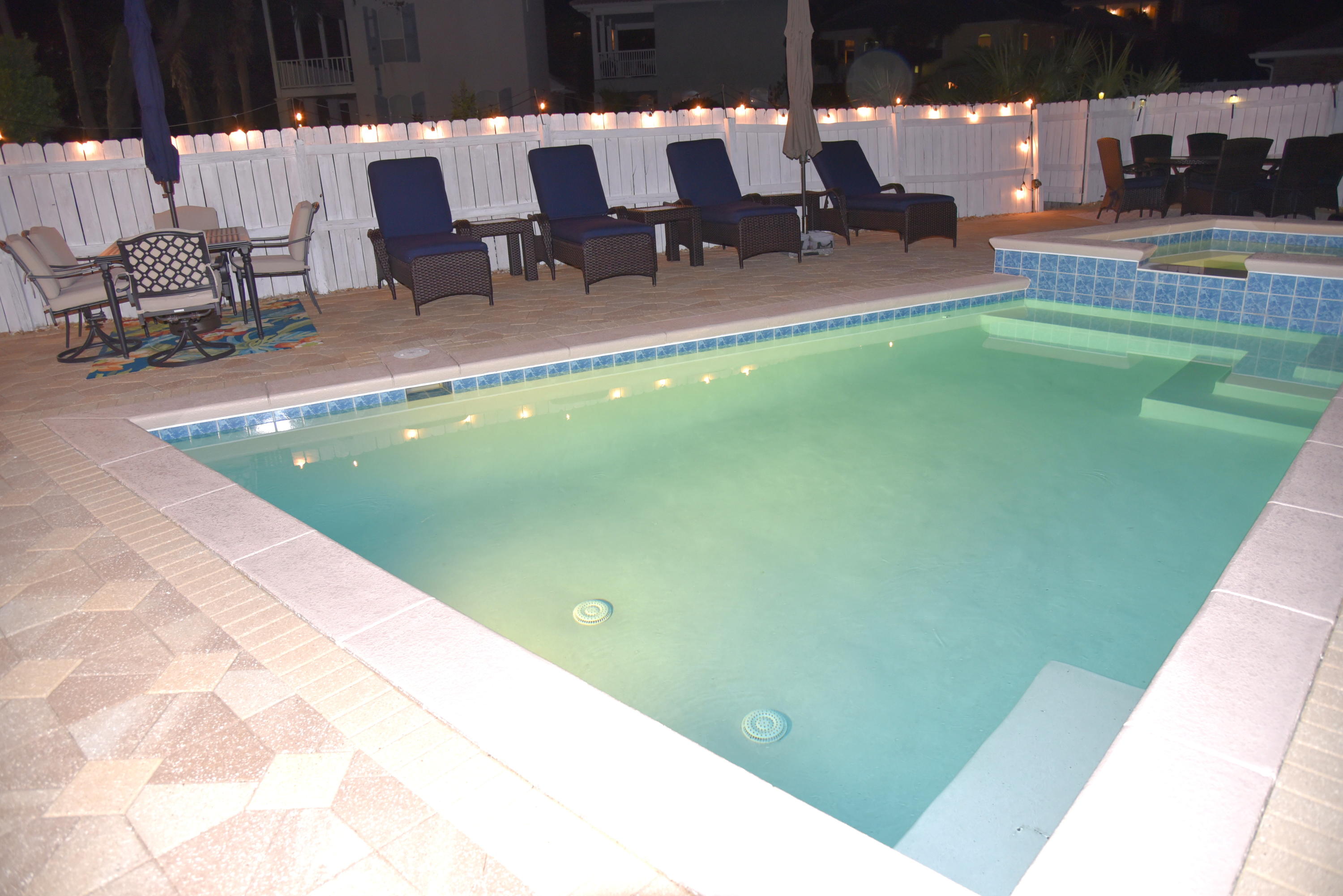 PARADISE RETREAT - Residential