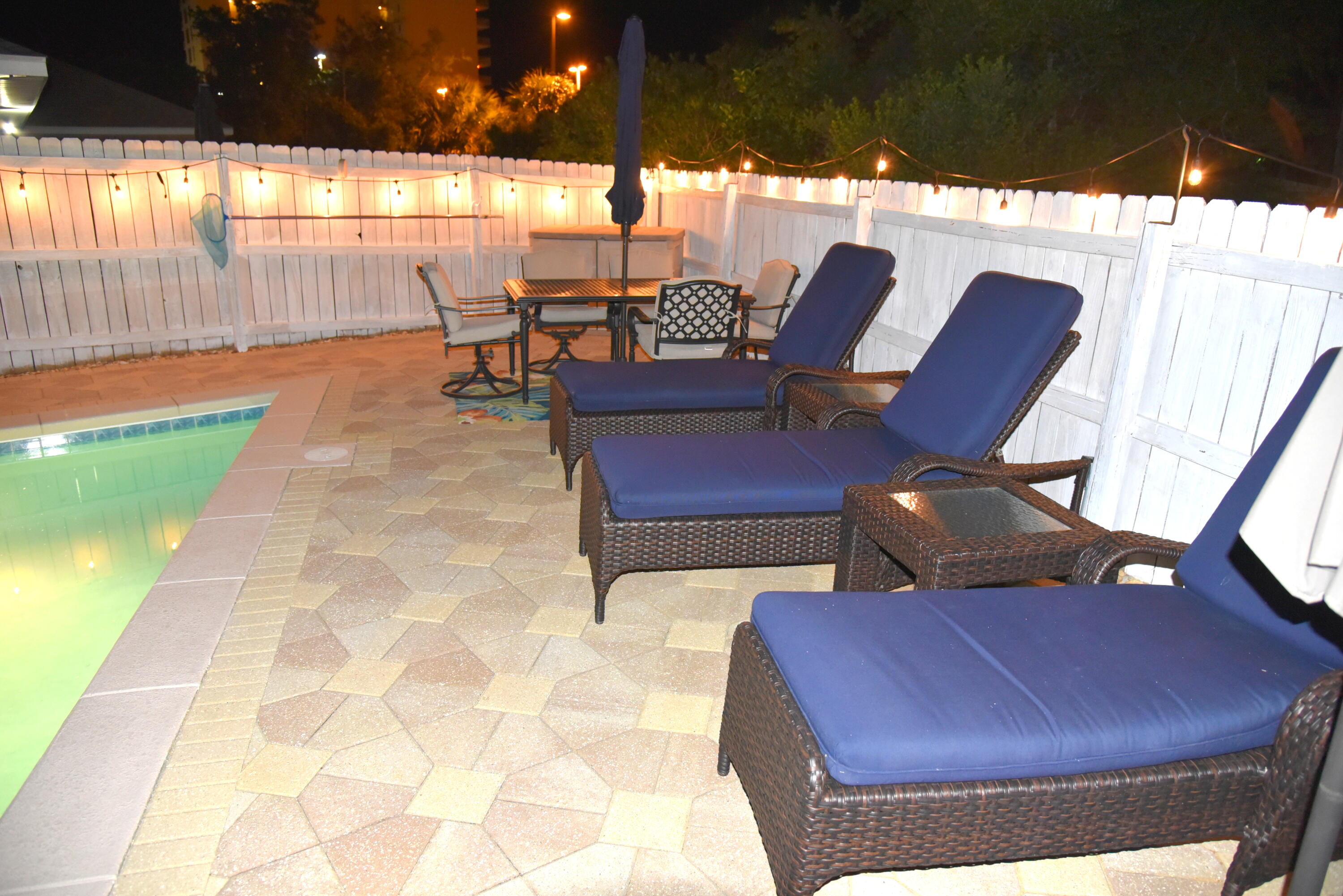 PARADISE RETREAT - Residential