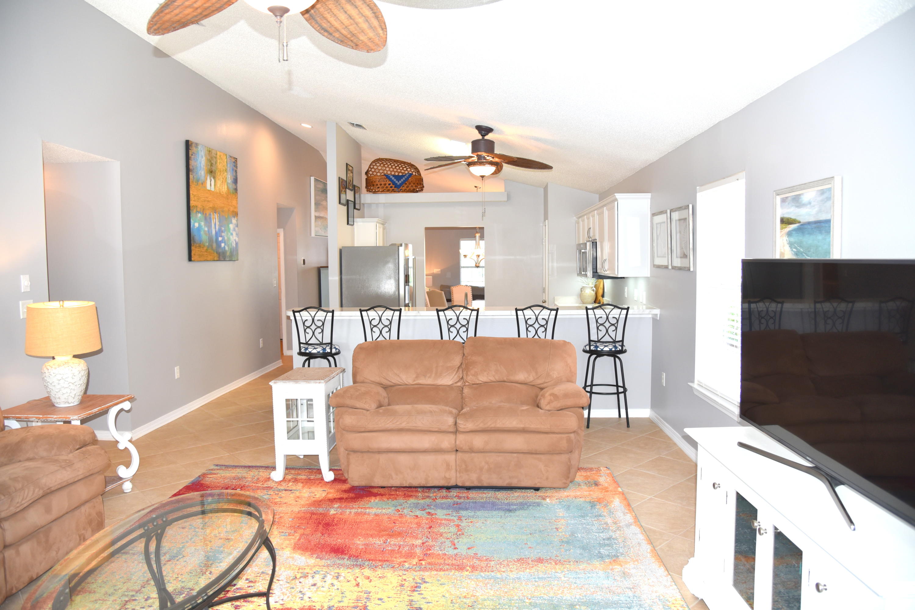 PARADISE RETREAT - Residential