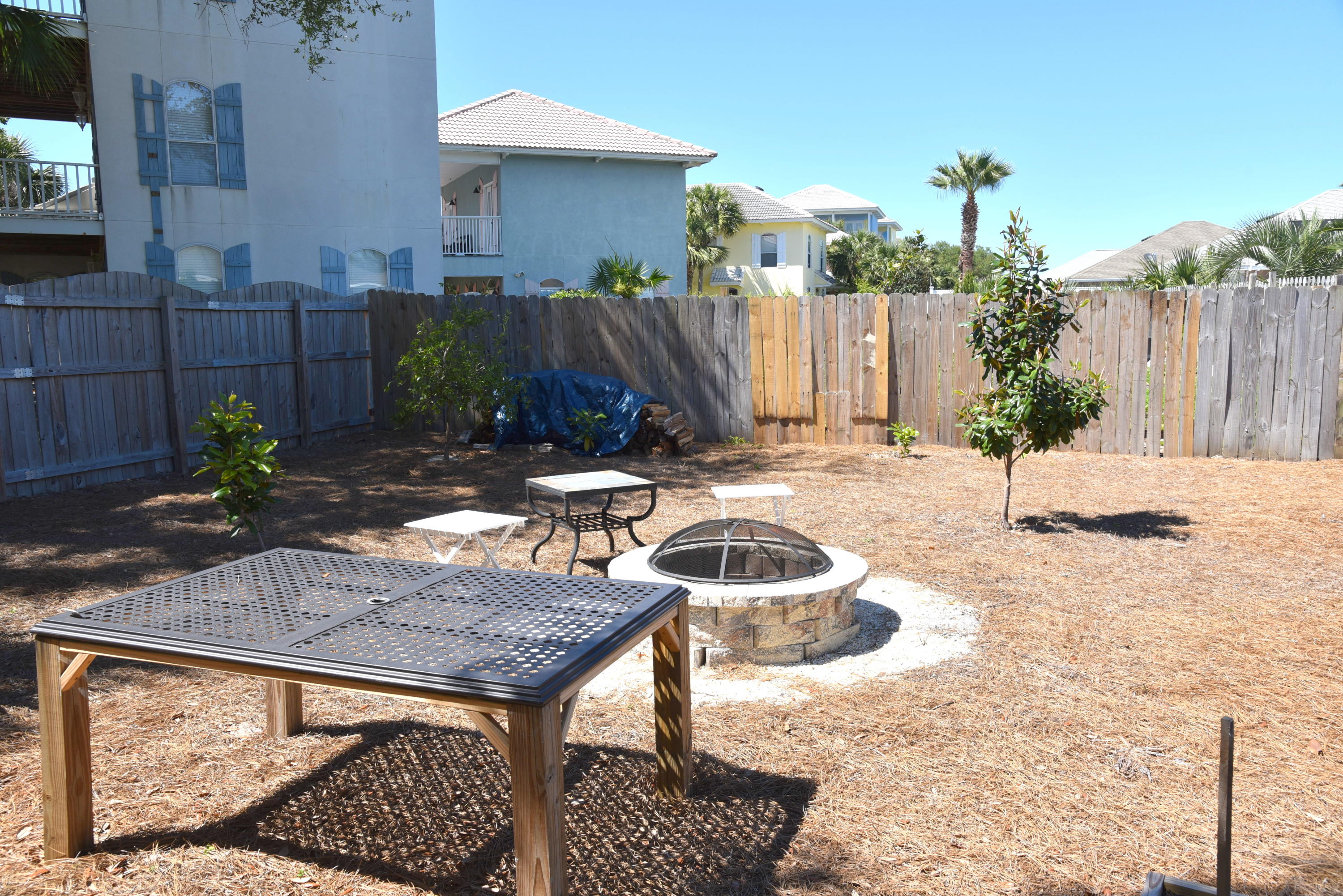 PARADISE RETREAT - Residential