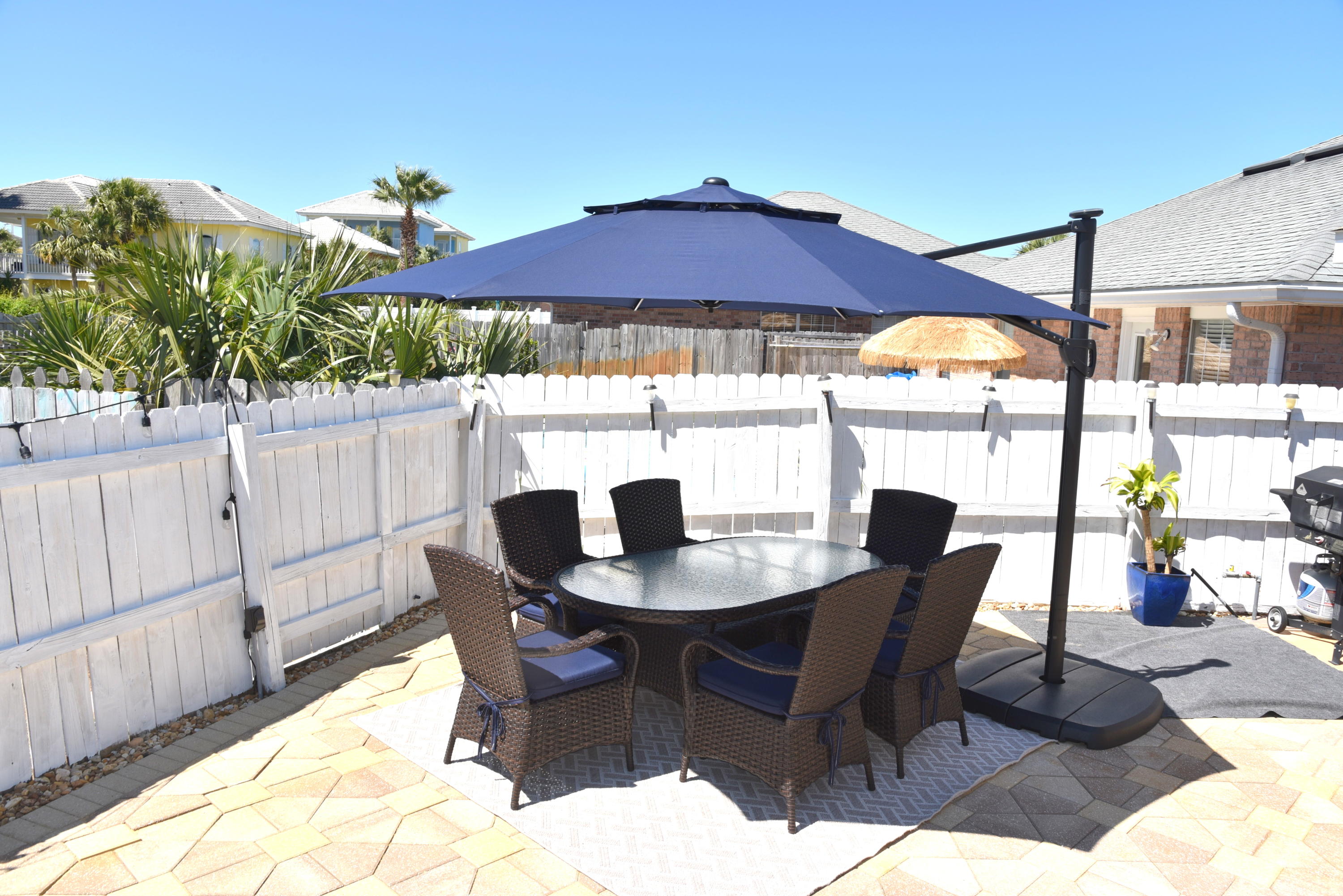 PARADISE RETREAT - Residential