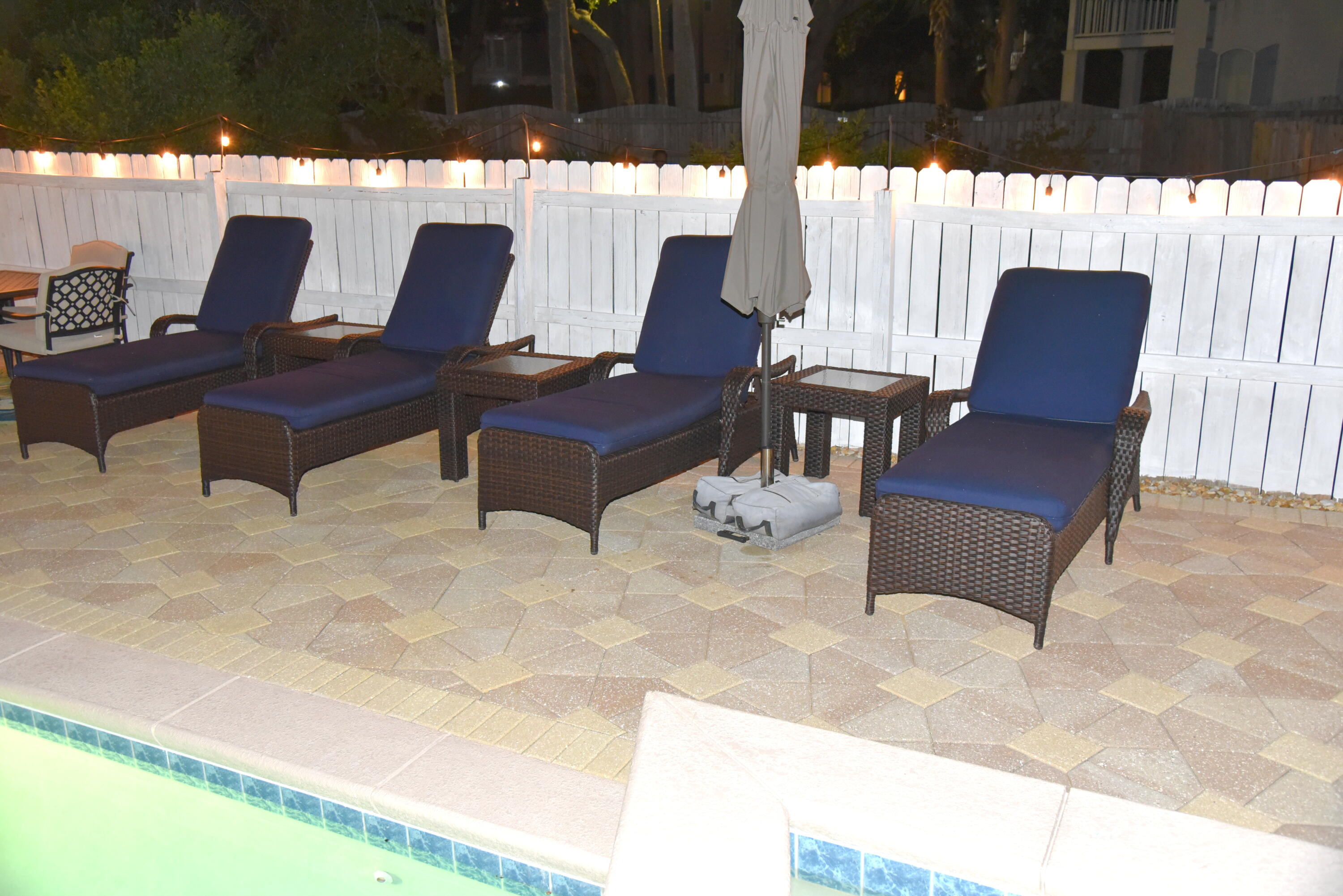 PARADISE RETREAT - Residential