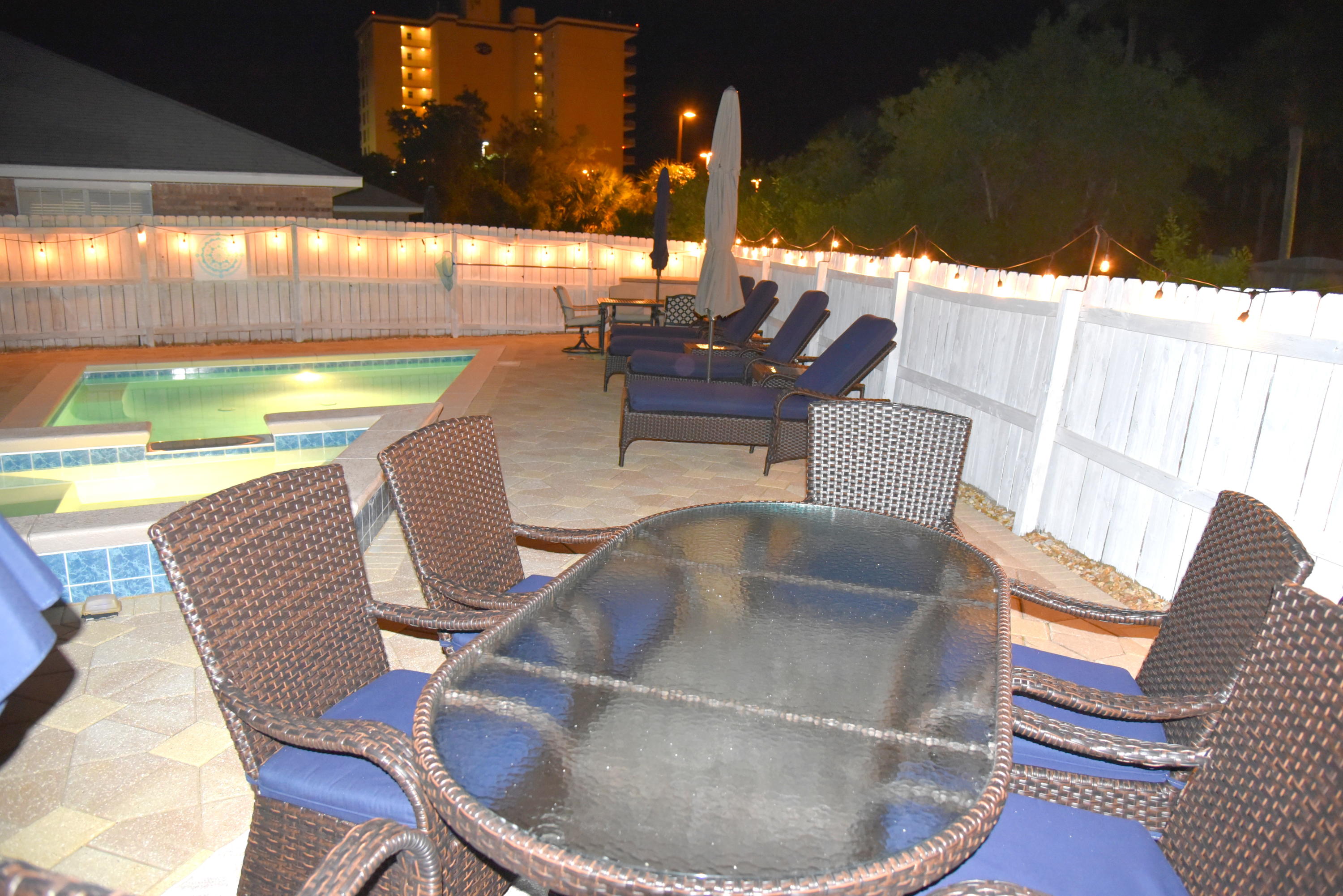 PARADISE RETREAT - Residential