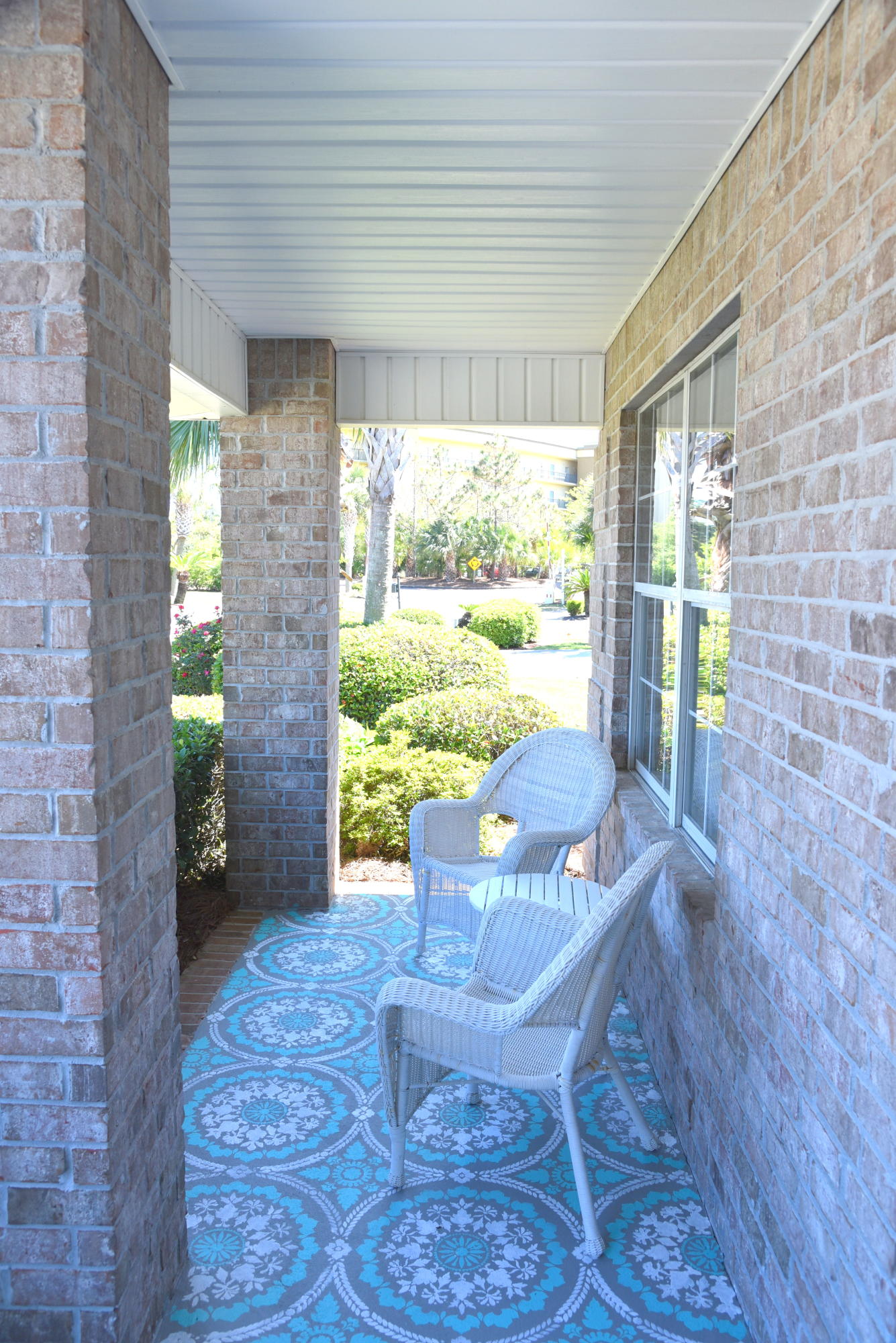 PARADISE RETREAT - Residential