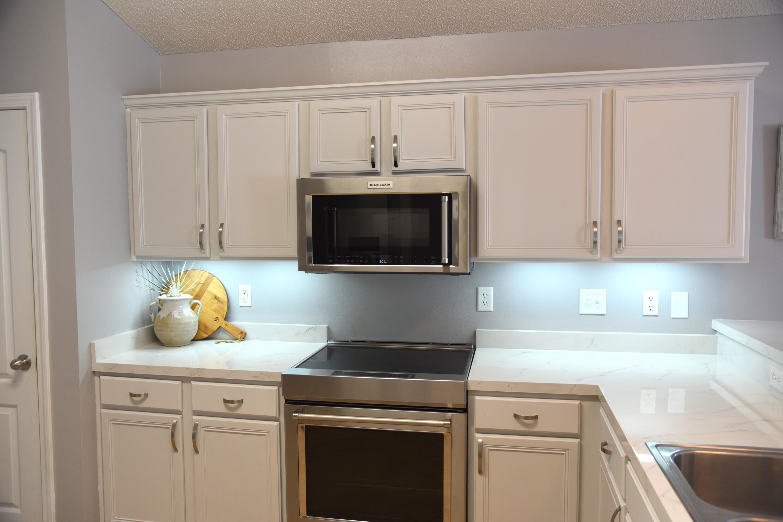 PARADISE RETREAT - Residential