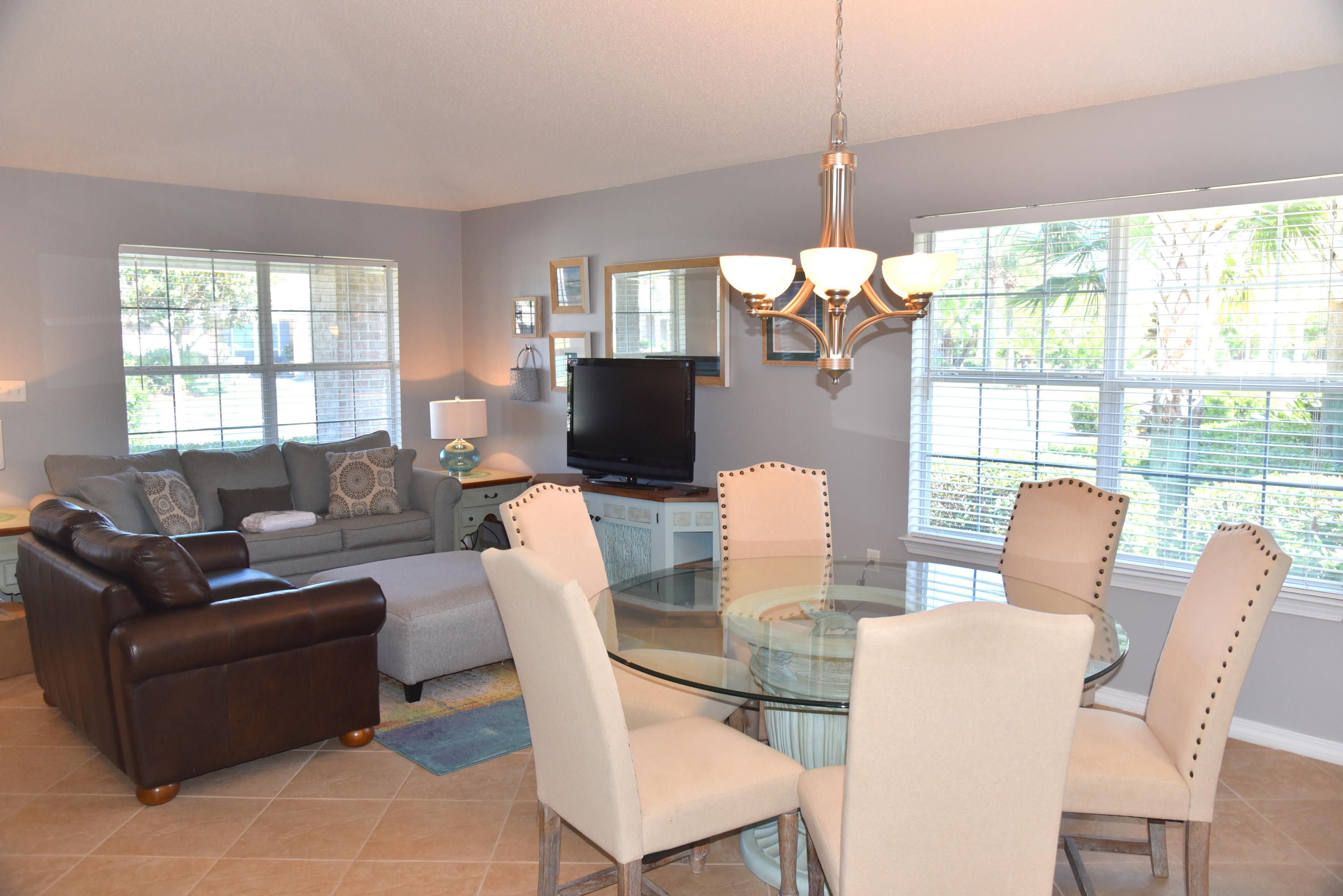 PARADISE RETREAT - Residential