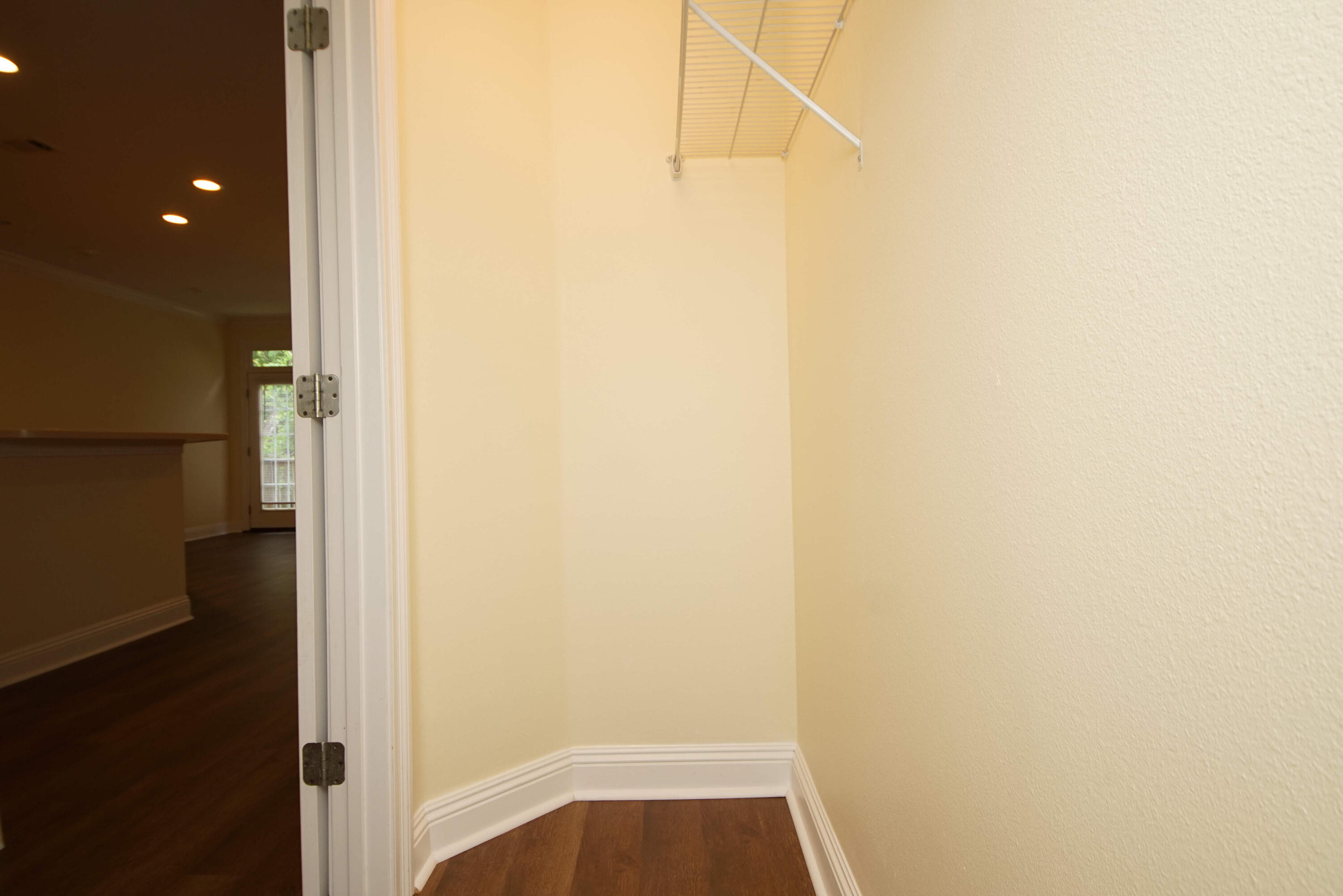 CROSS CREEK - Residential Lease