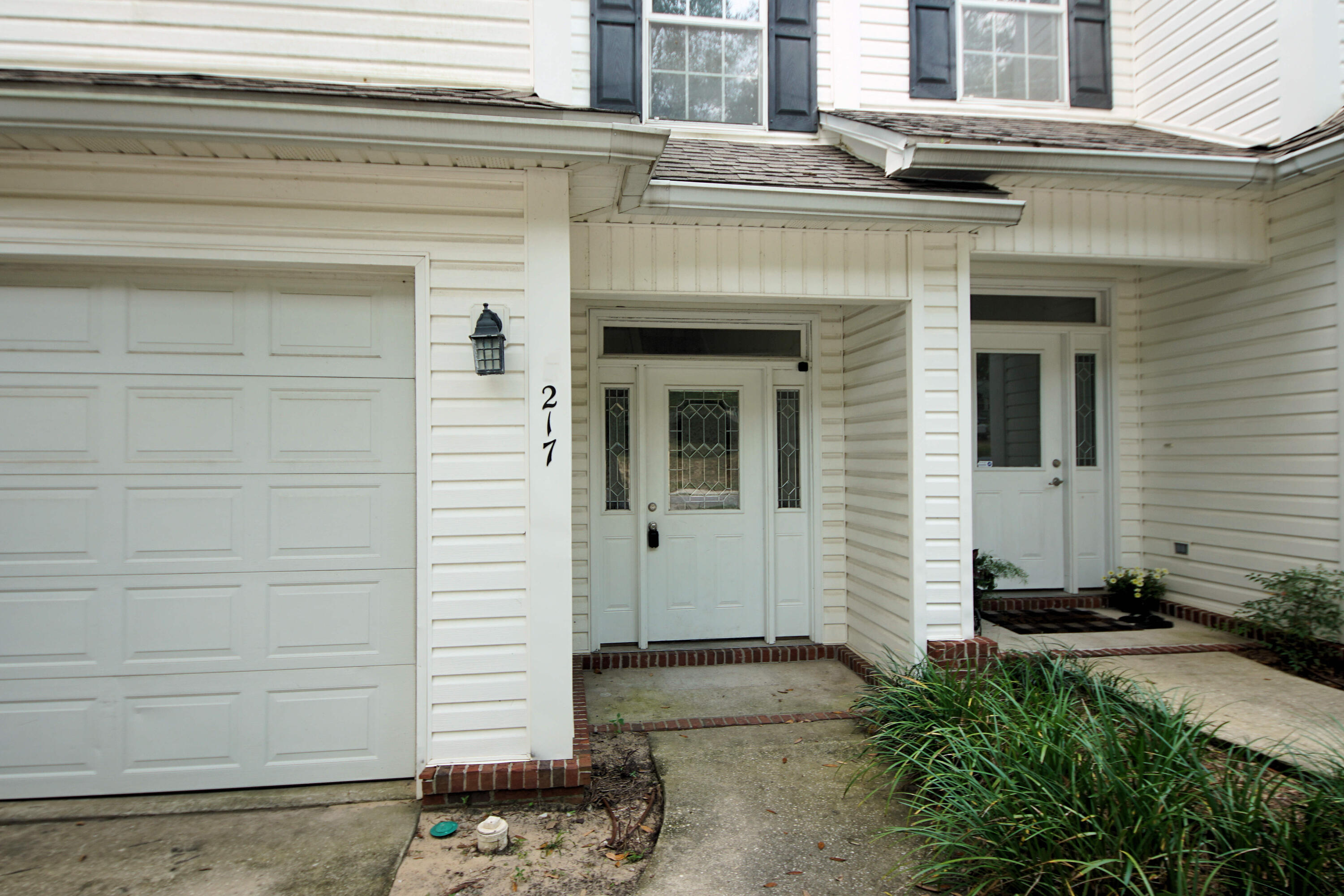 CROSS CREEK - Residential Lease