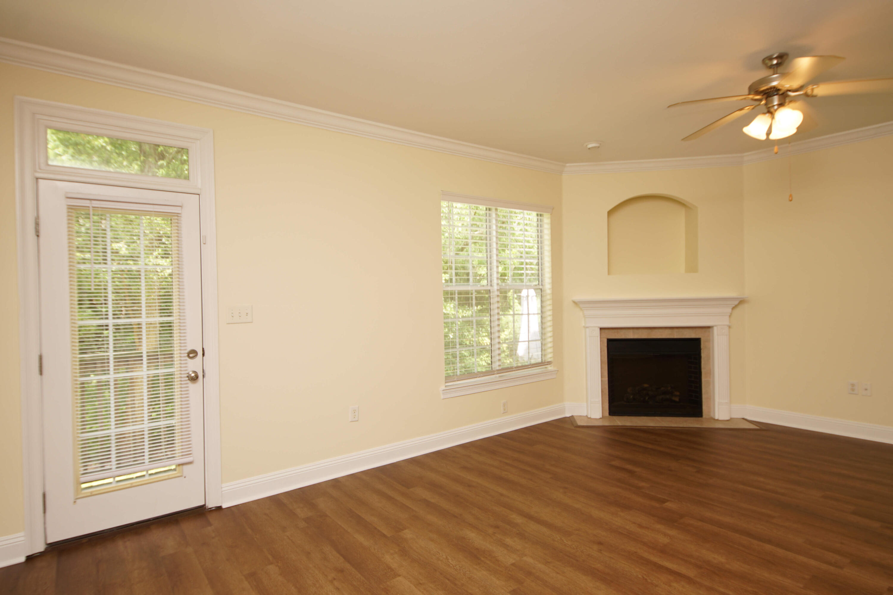 CROSS CREEK - Residential Lease