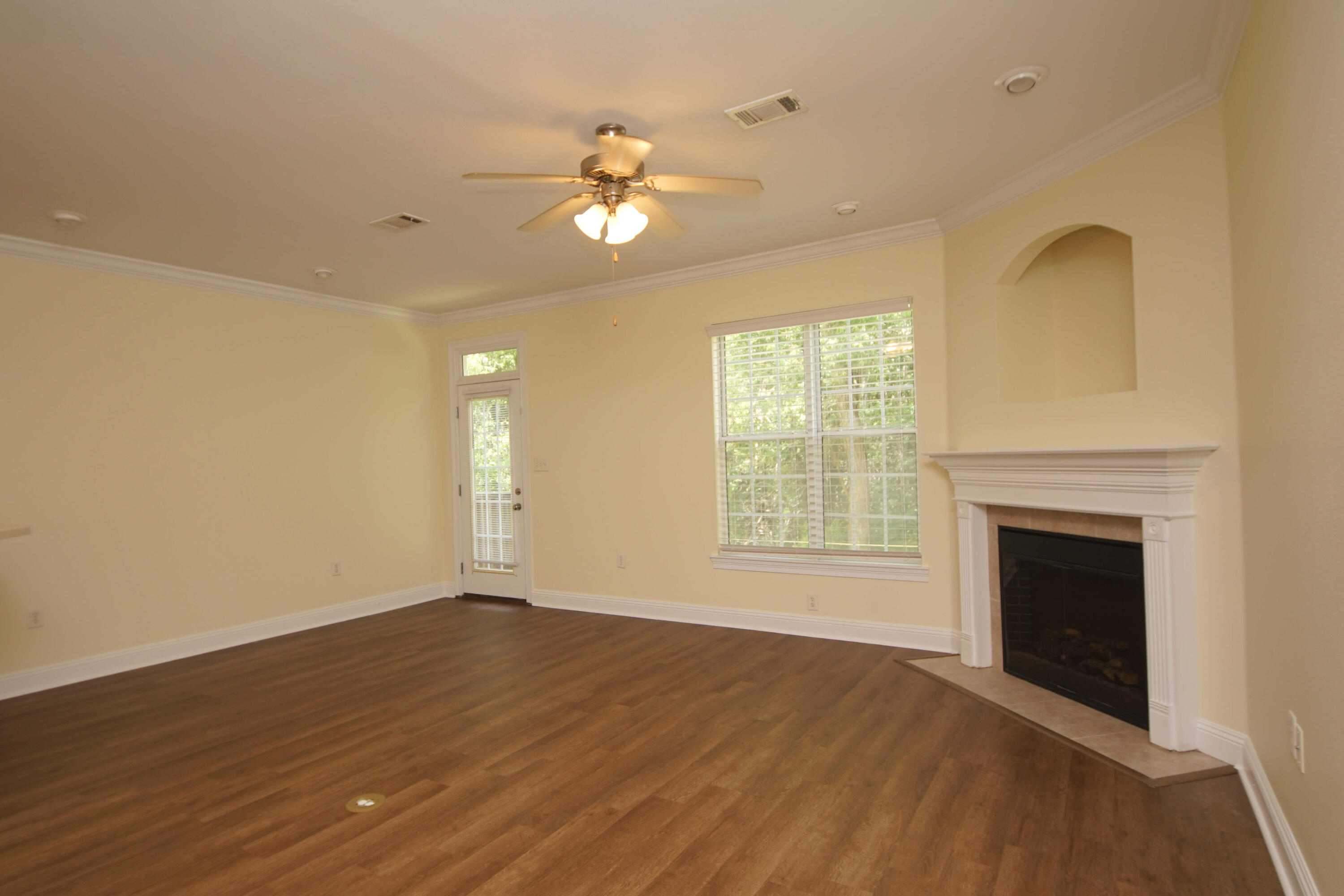 CROSS CREEK - Residential Lease