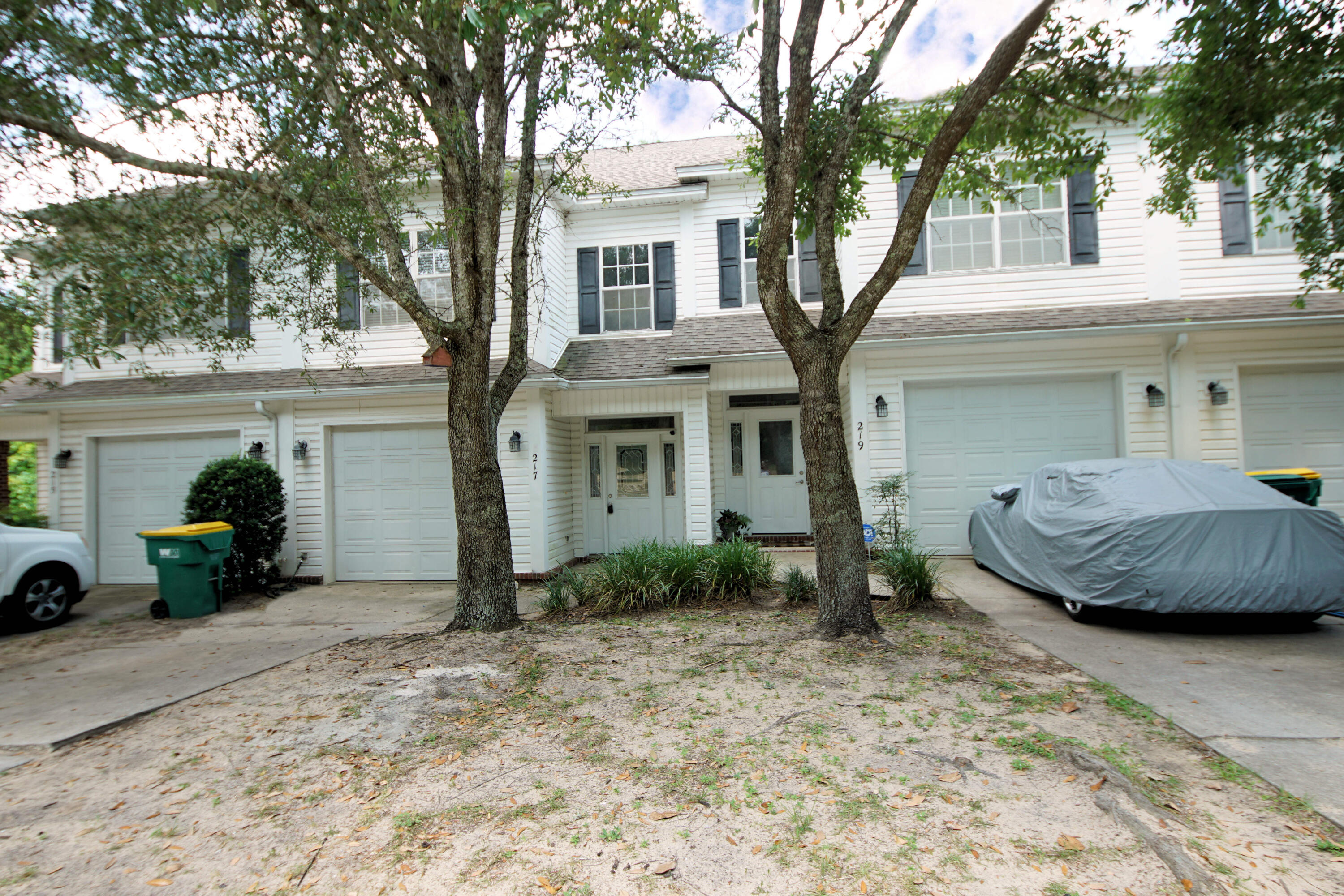 CROSS CREEK - Residential Lease