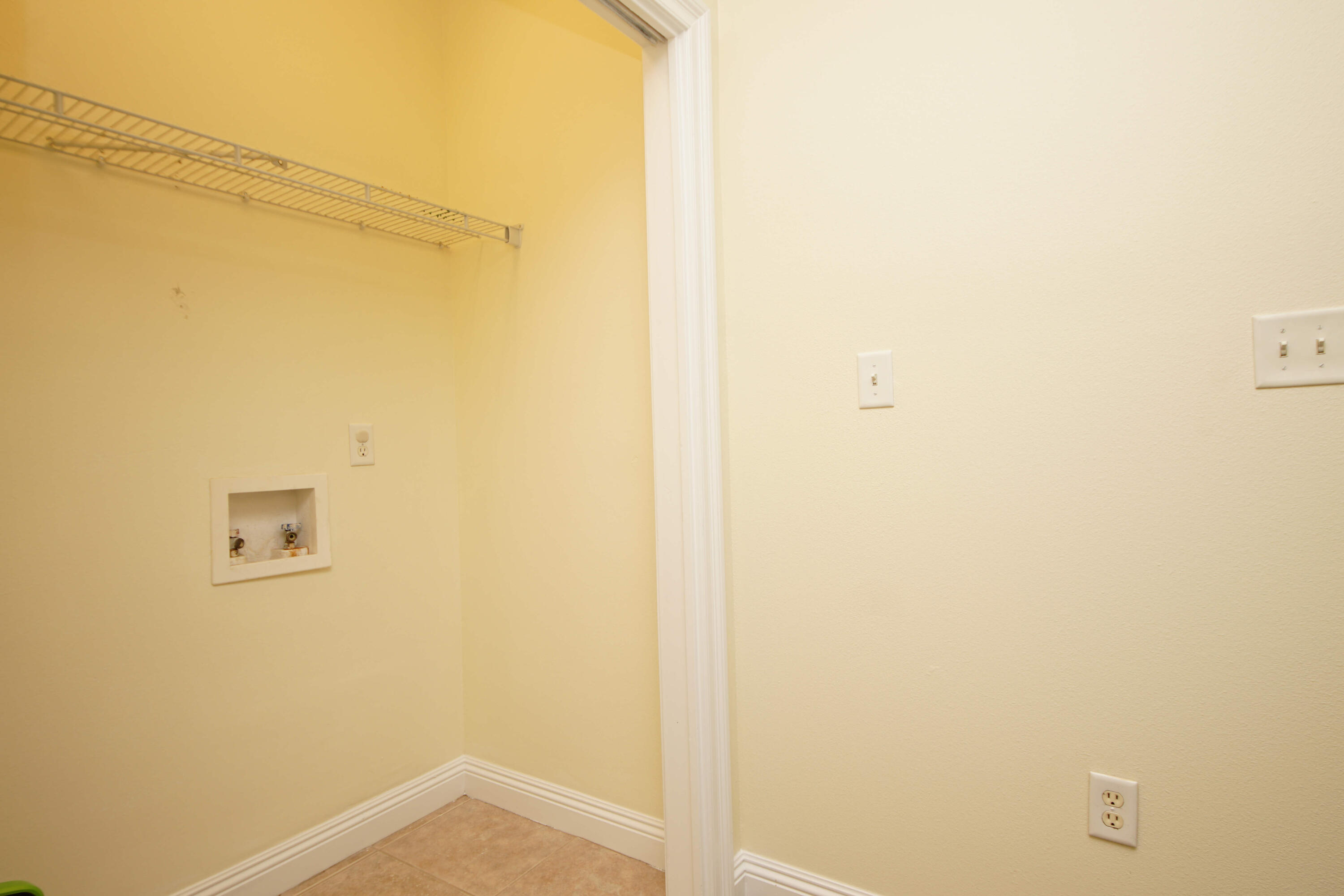 CROSS CREEK - Residential Lease