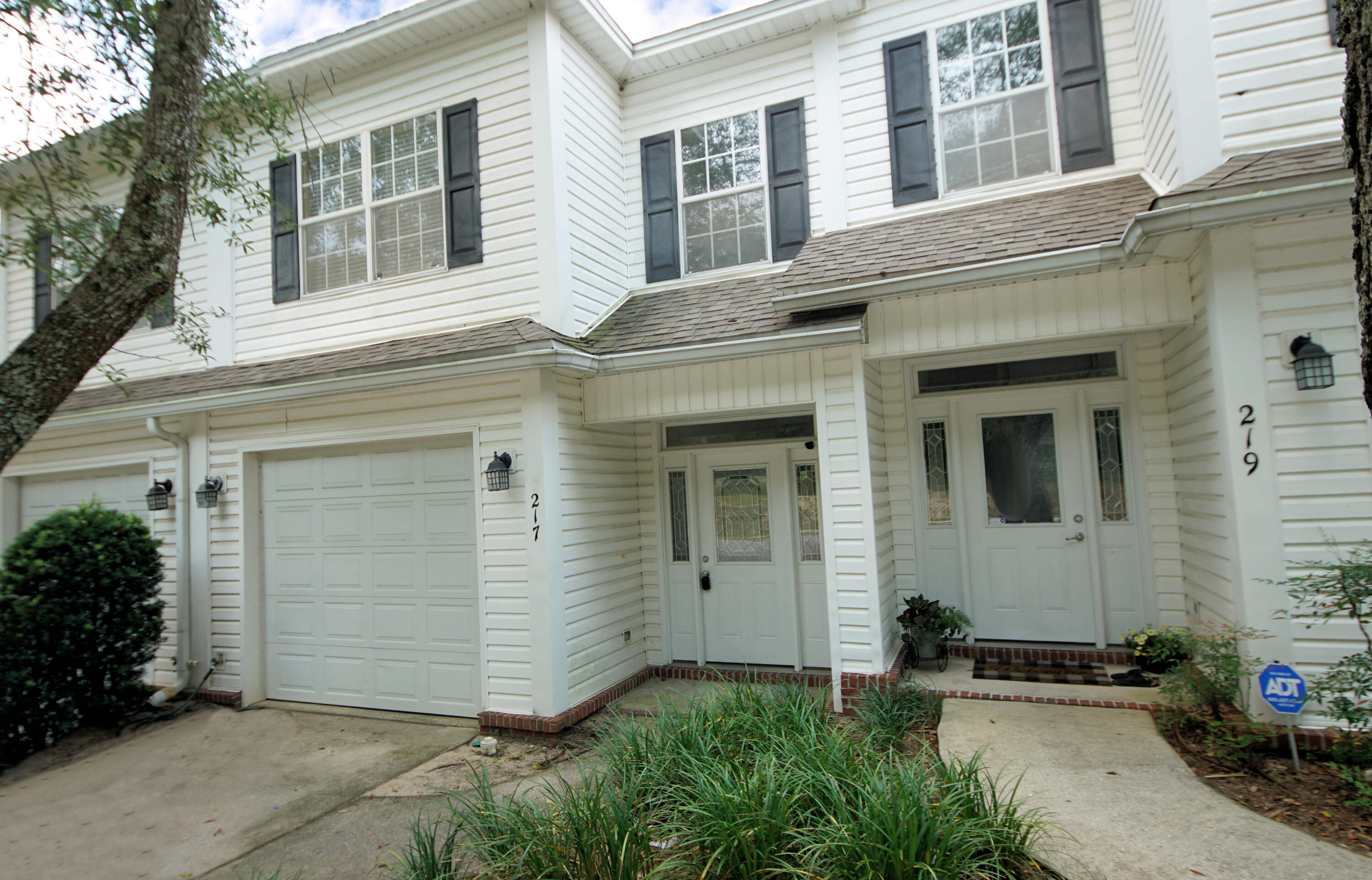 CROSS CREEK - Residential Lease