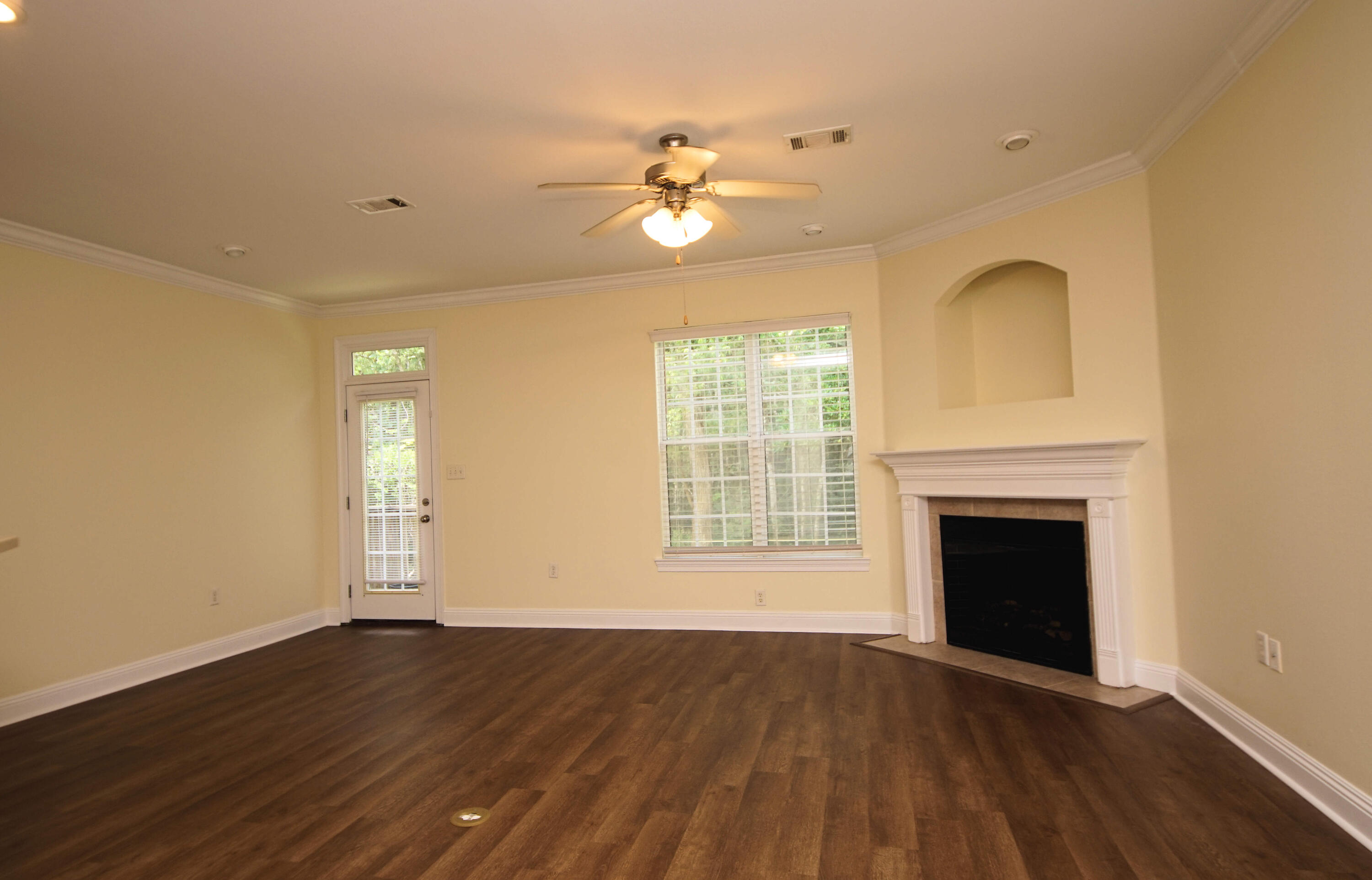 CROSS CREEK - Residential Lease