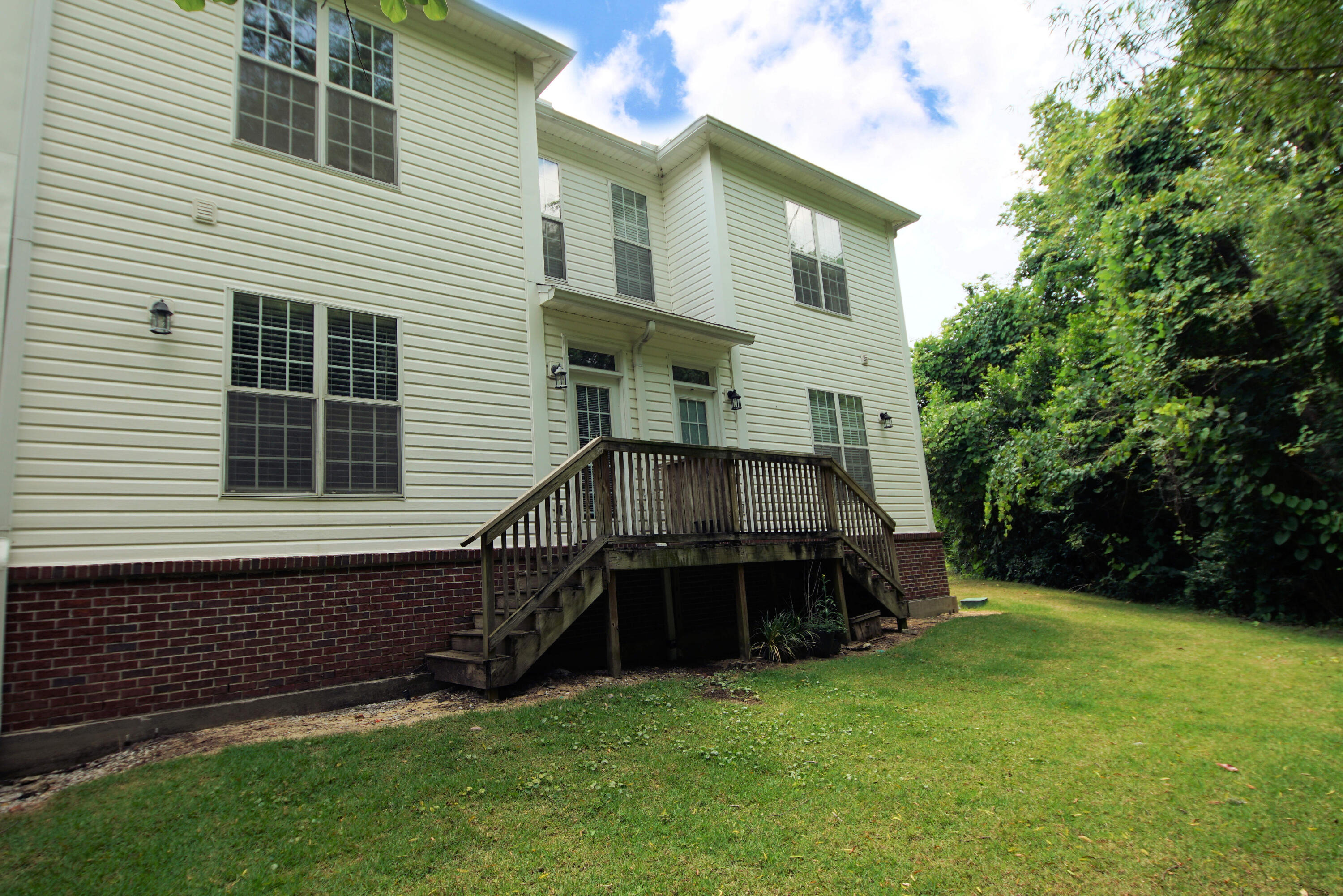 CROSS CREEK - Residential Lease