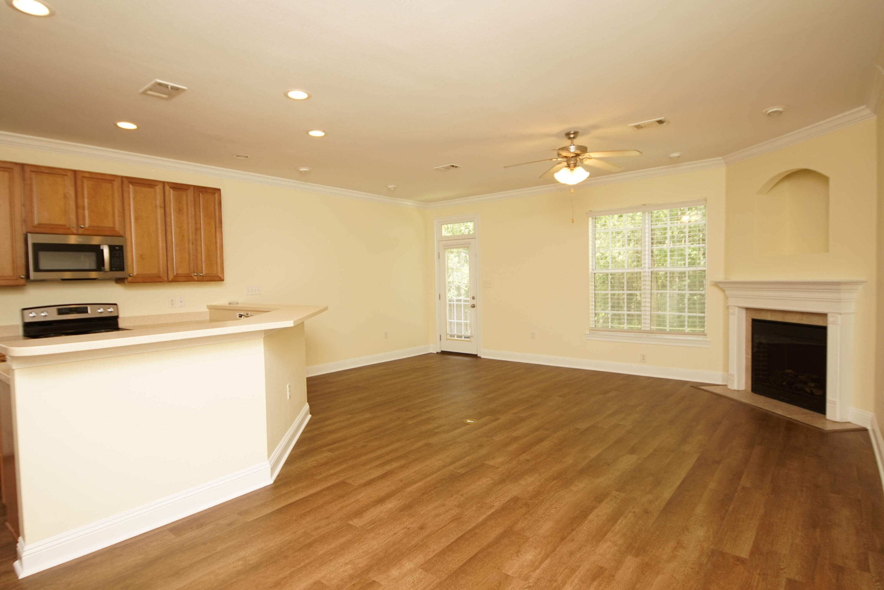 CROSS CREEK - Residential Lease