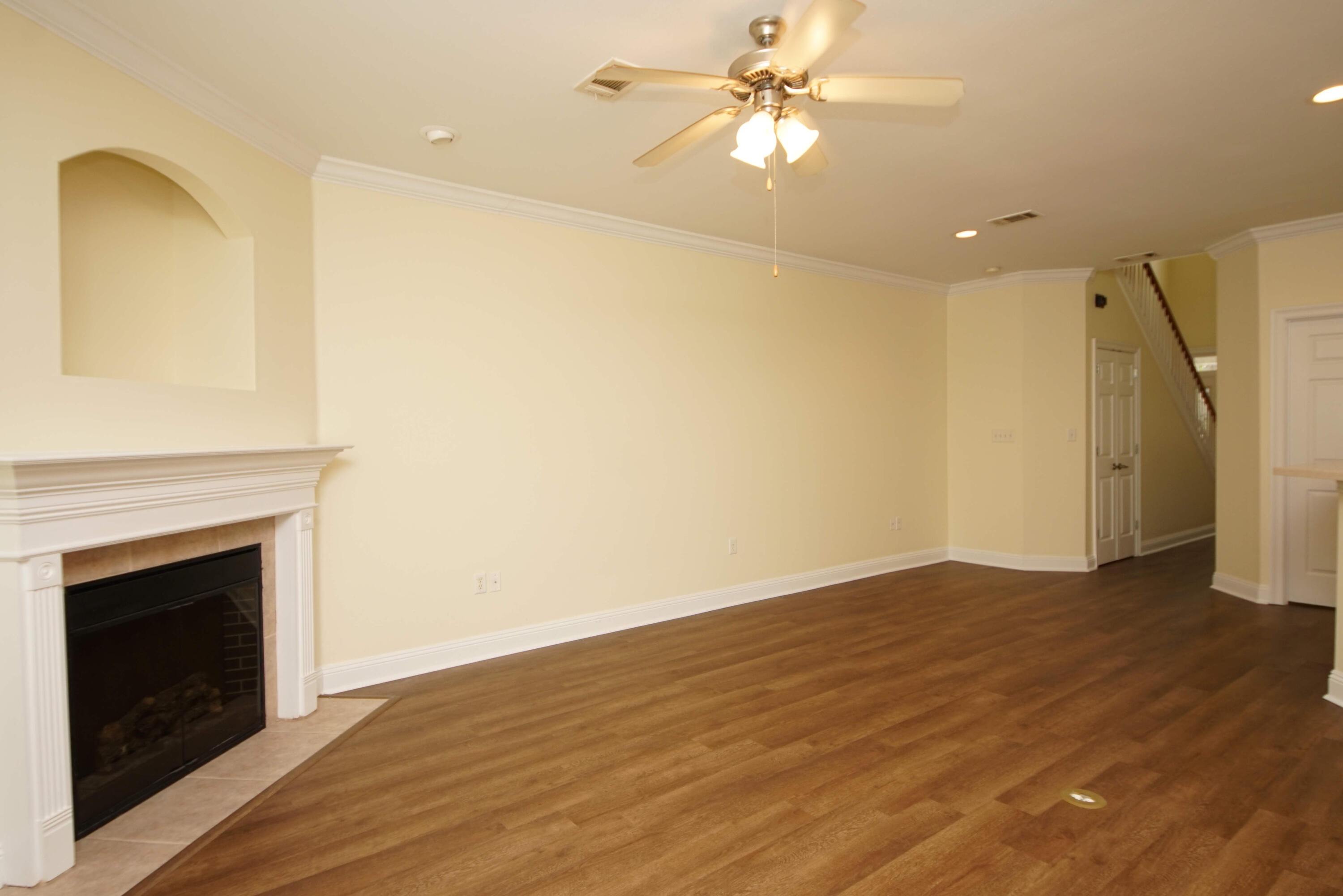 CROSS CREEK - Residential Lease