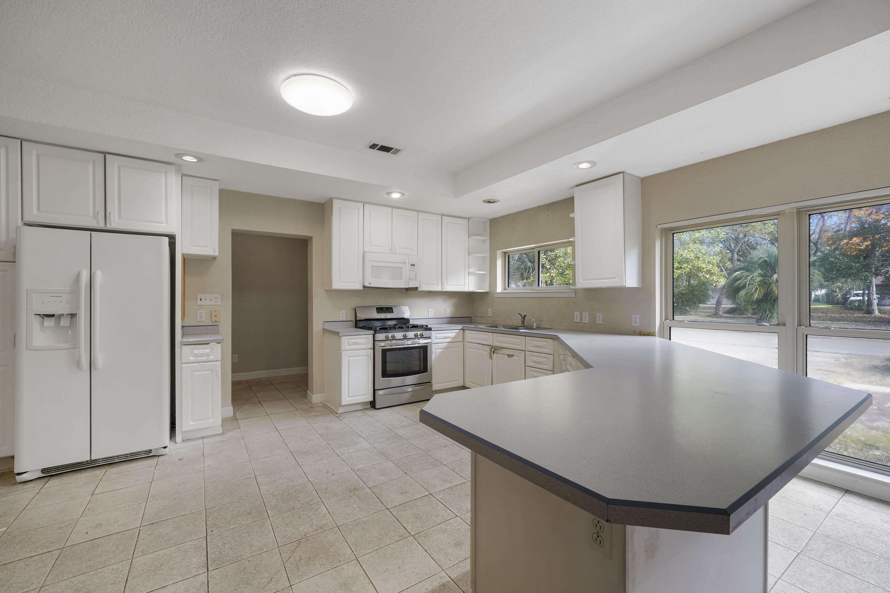 ELLIOTTS POINT 7TH ADDN - Residential