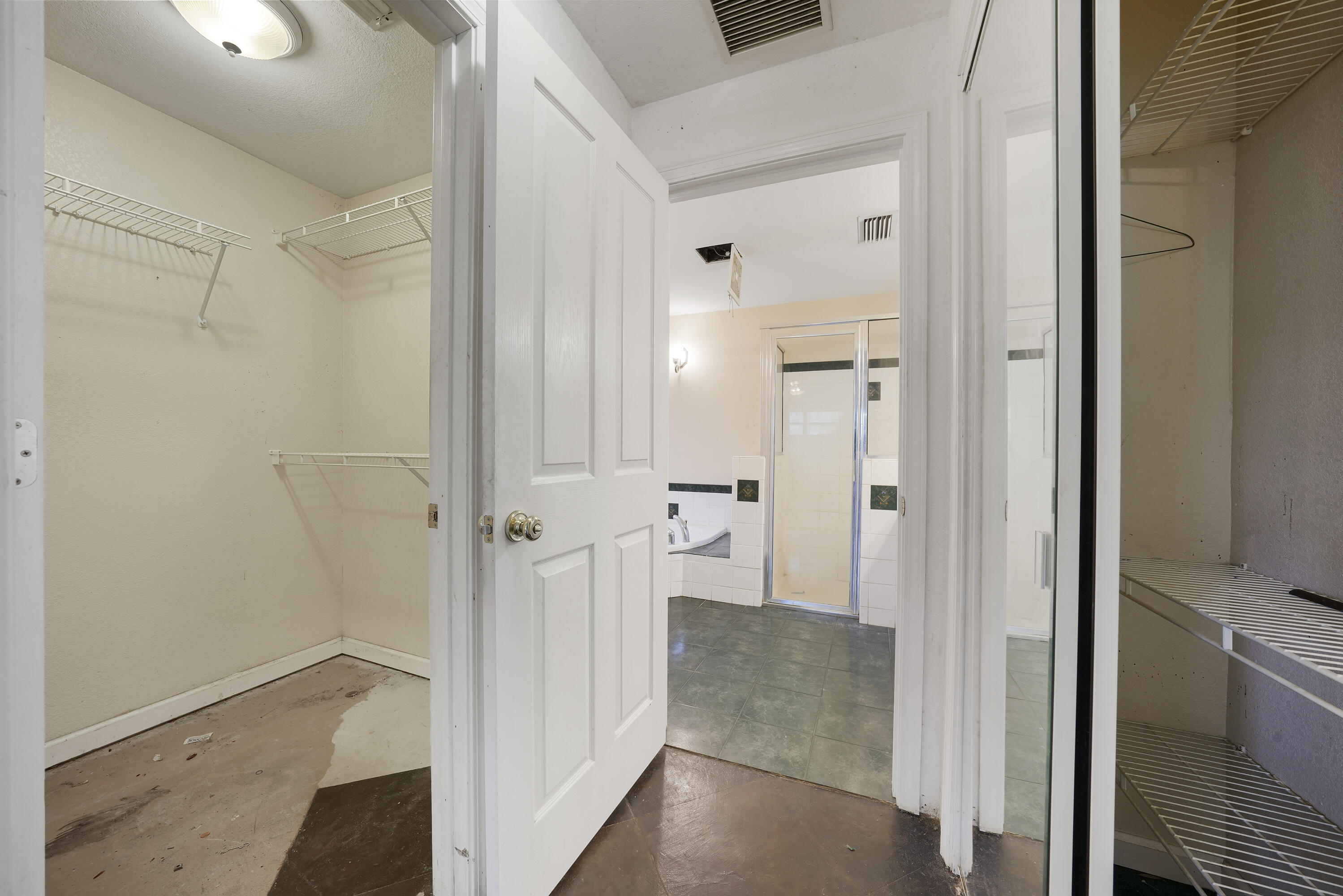 ELLIOTTS POINT 7TH ADDN - Residential