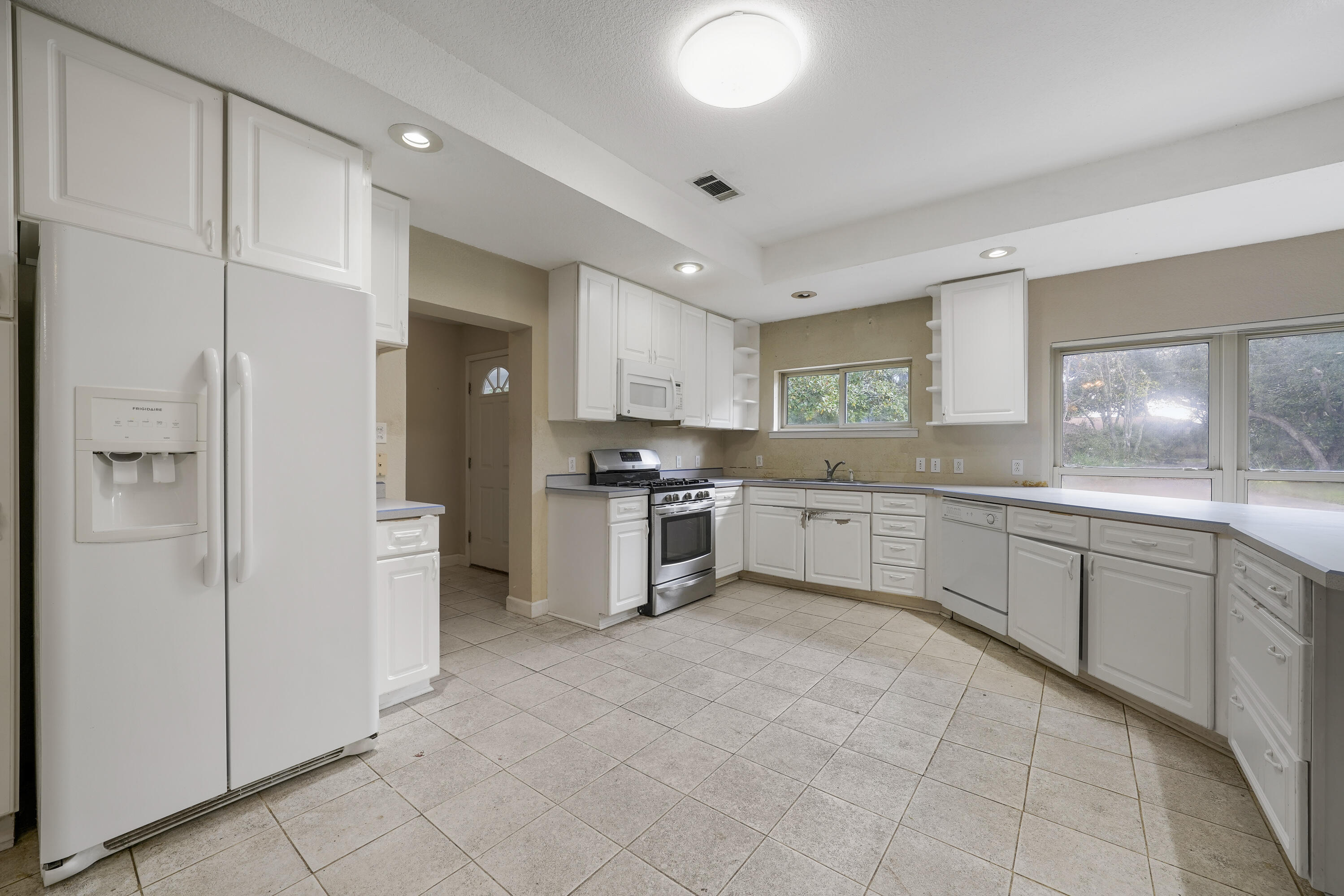 ELLIOTTS POINT 7TH ADDN - Residential