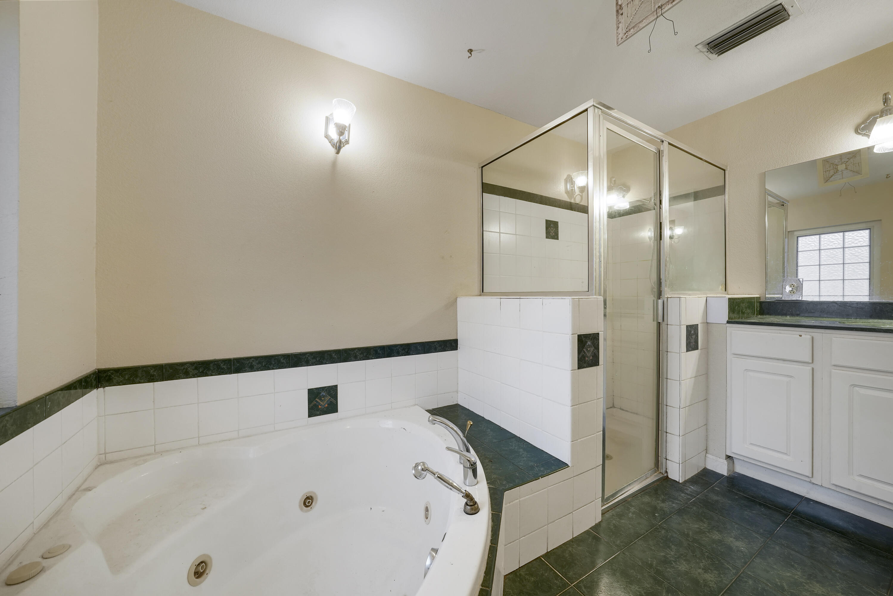 ELLIOTTS POINT 7TH ADDN - Residential