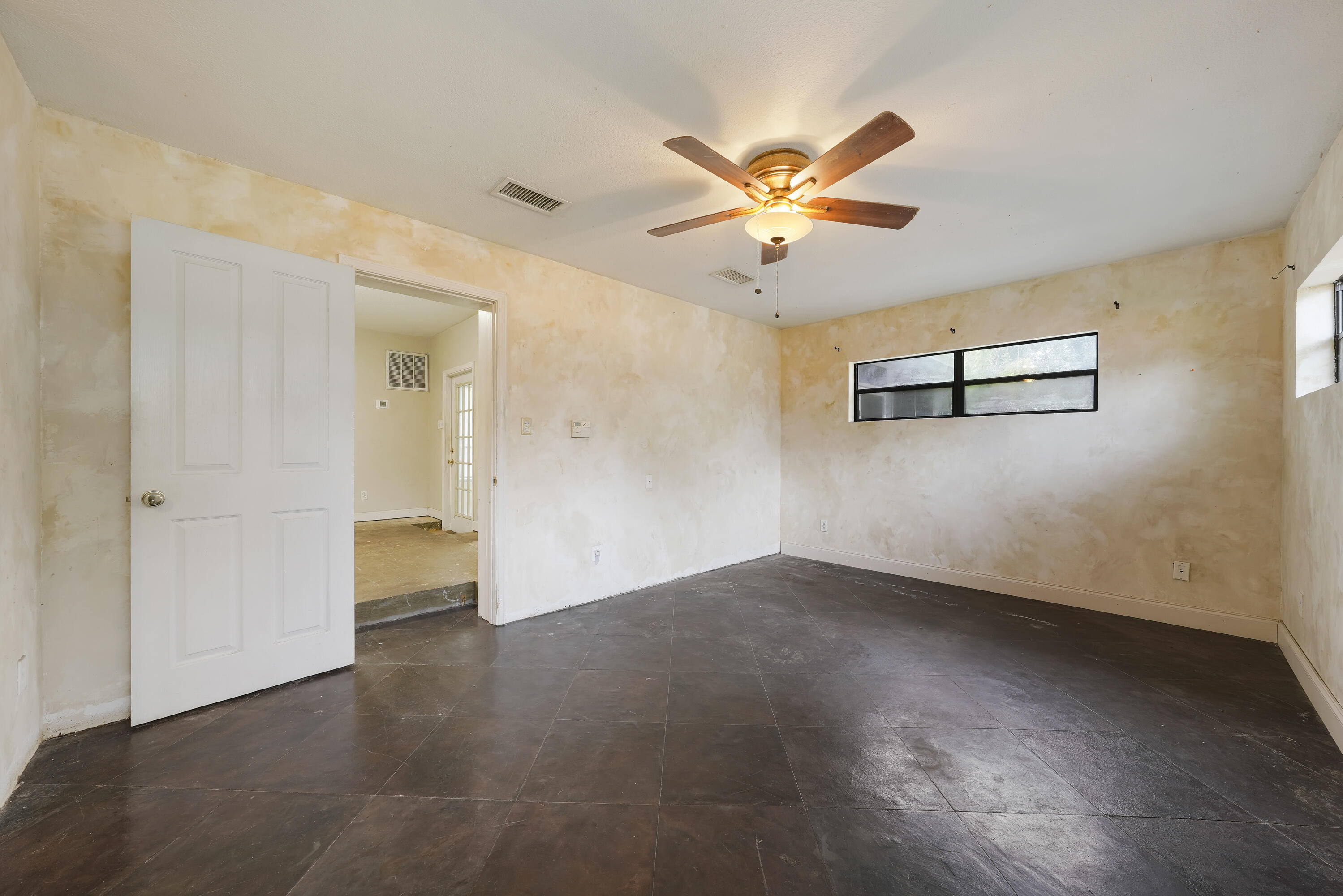 ELLIOTTS POINT 7TH ADDN - Residential